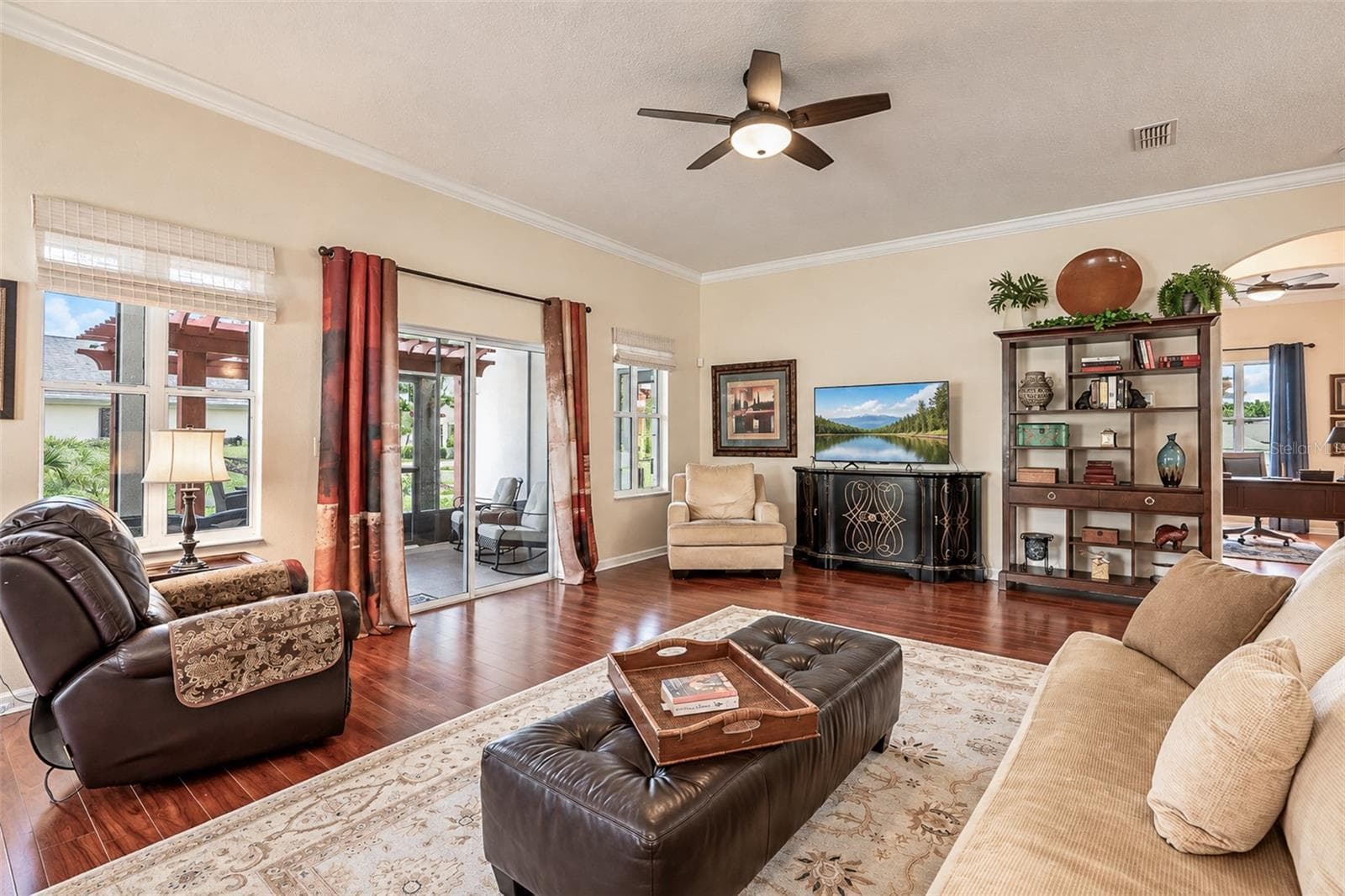 Single Family Residence at 25520 MAUREPAS LN, LEESBURG, photo 16 of 31
