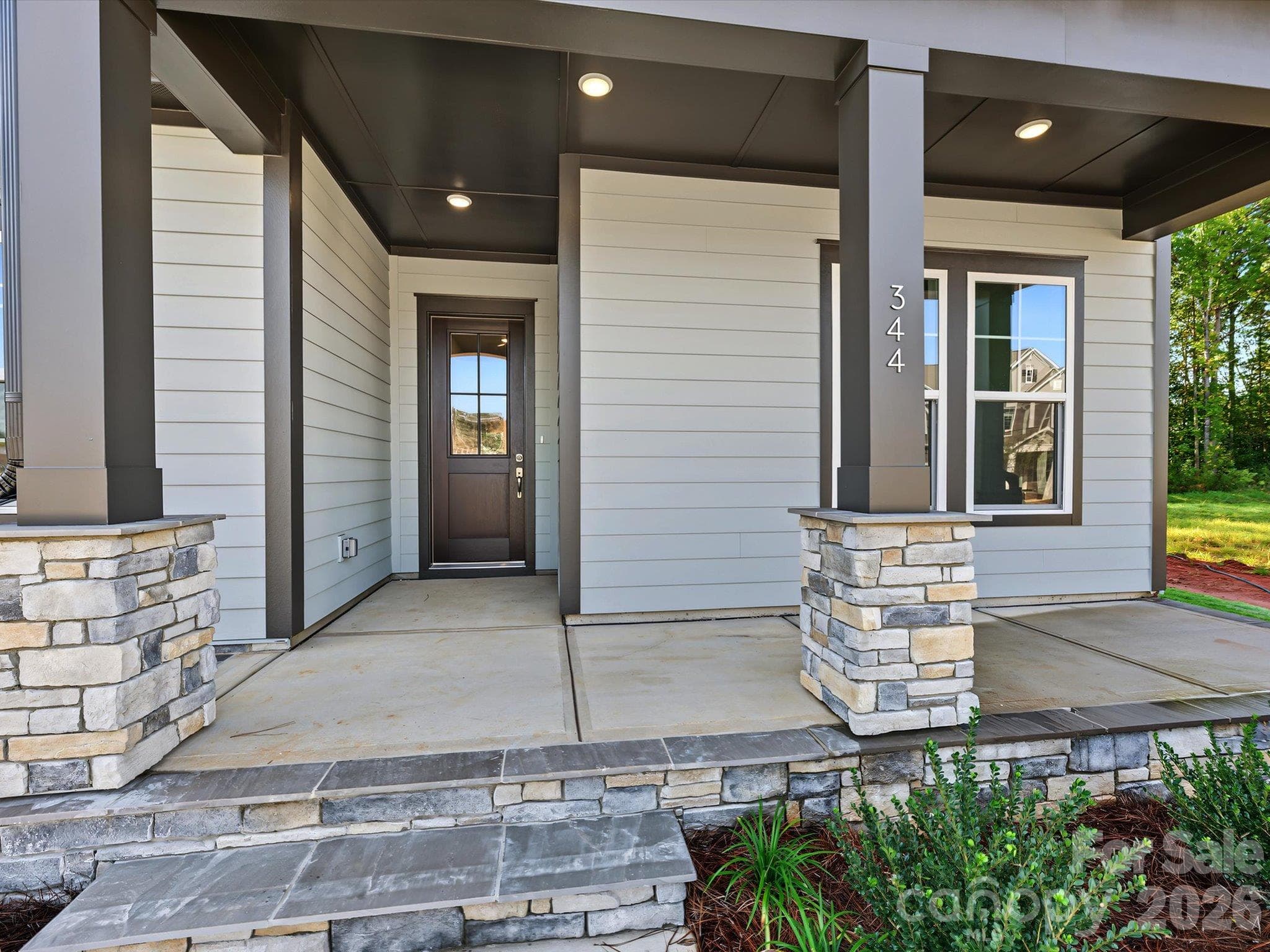 Oversized Front Porch - 344 Portree Street, Rock Hill