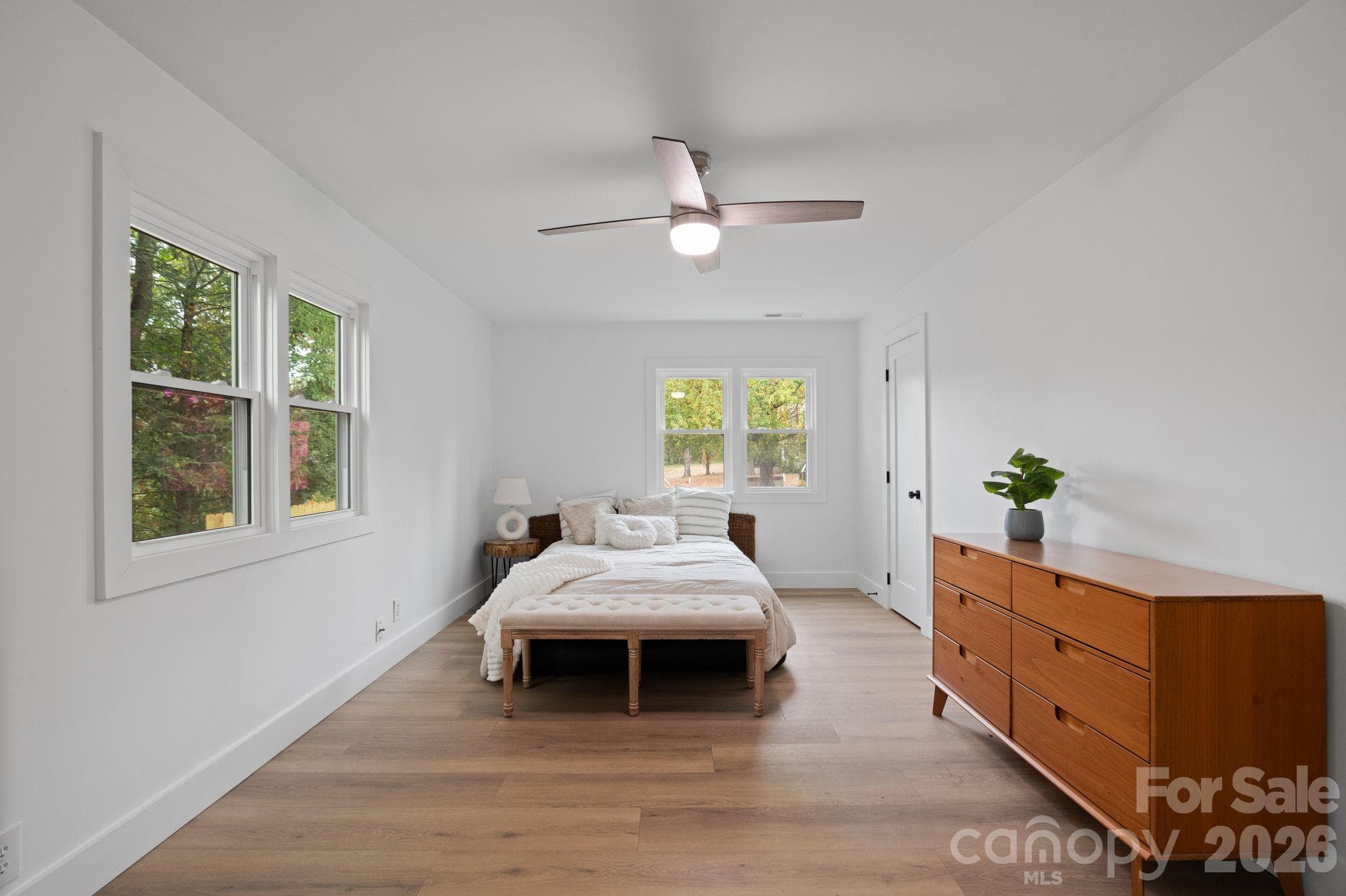 Single Family Residence at 80 Clarendon Road, Asheville, photo 10 of 38