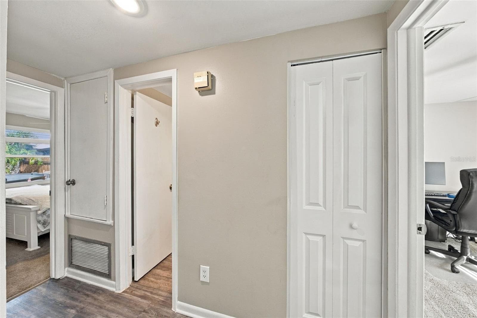 BR 2 & 3 with 2nd bath in between - 16136 FOXFIRE DR, TAMPA