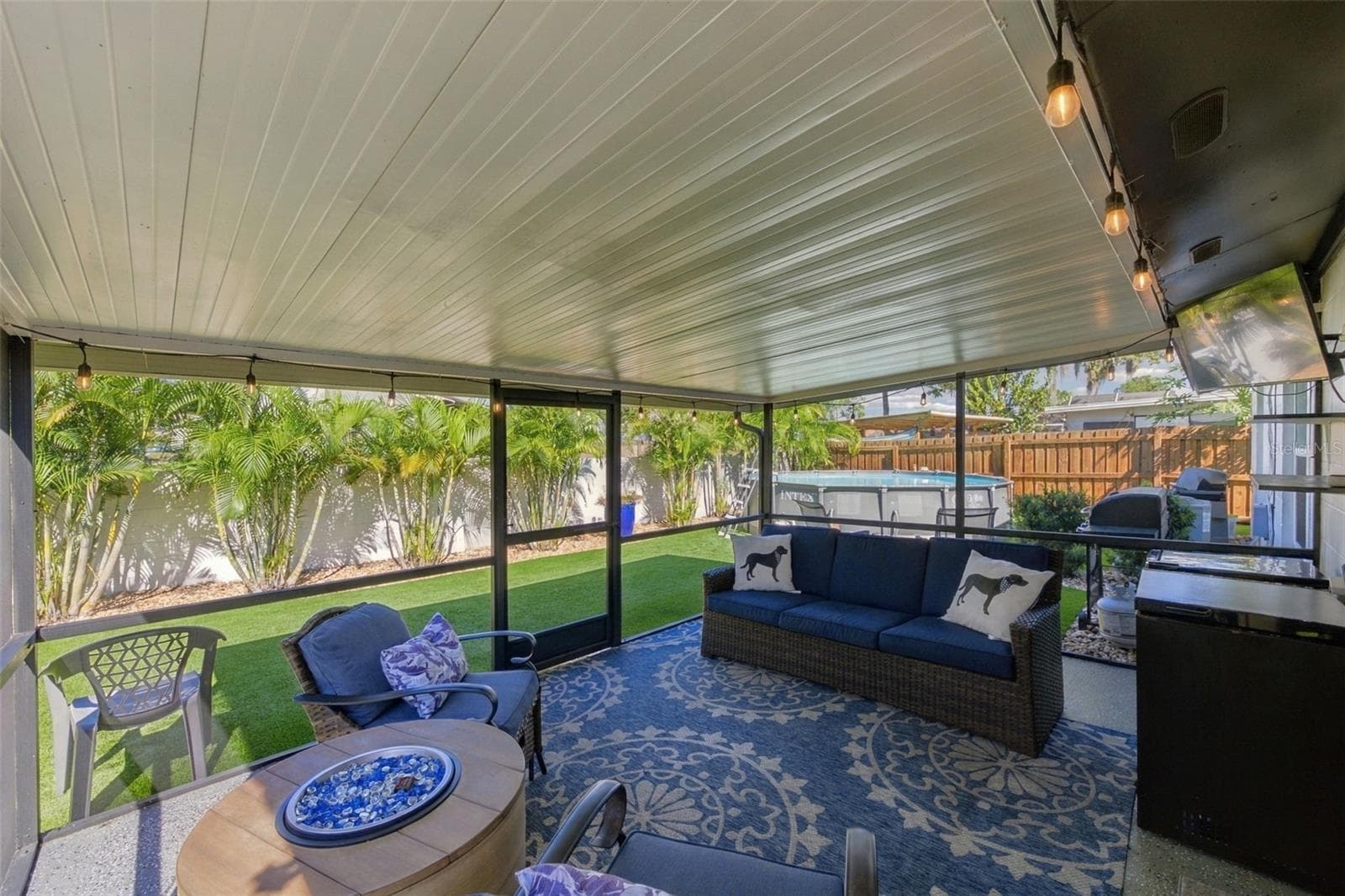 - such a great feature and an absolute MUST in Florida! - 16136 FOXFIRE DR, TAMPA