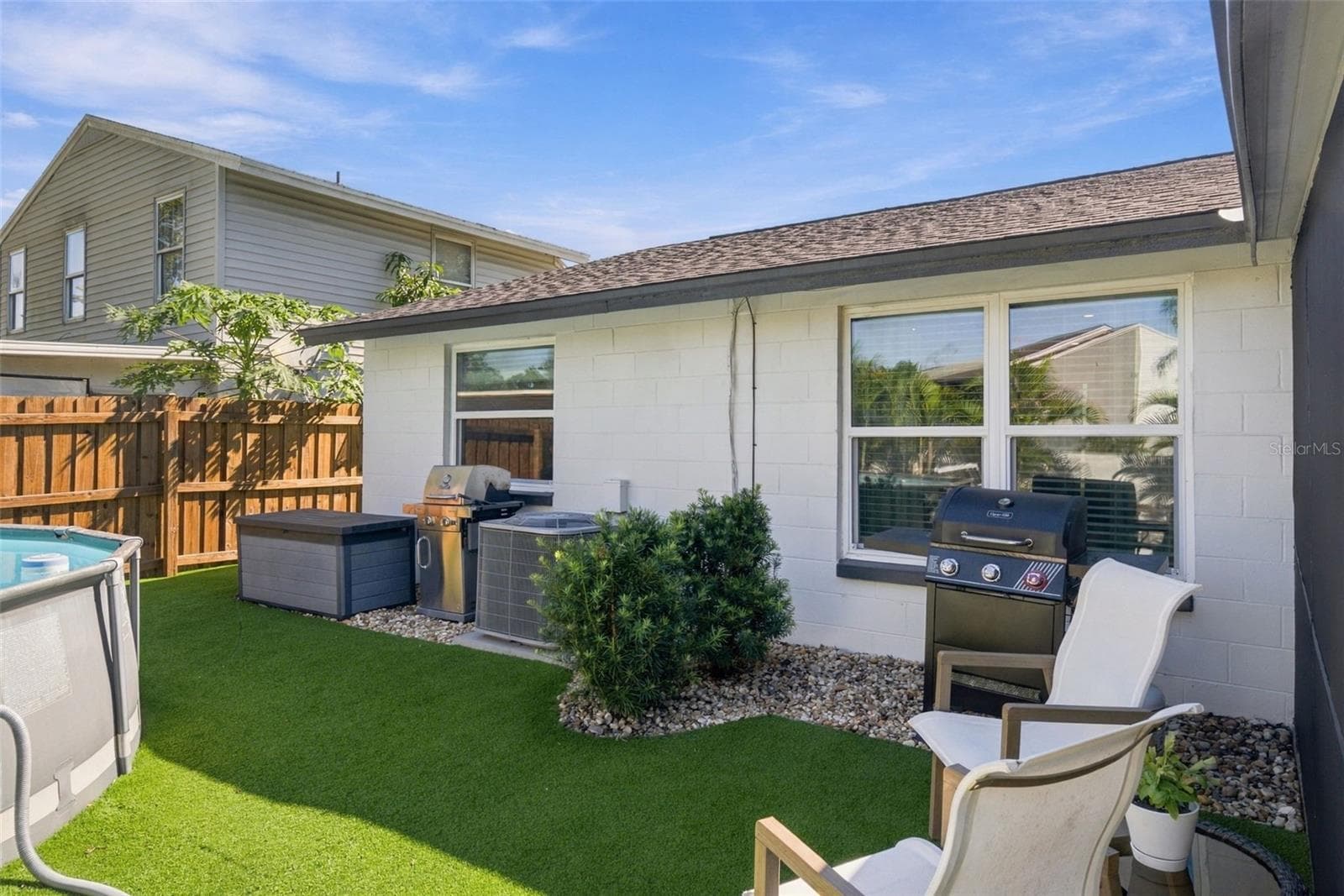 Another backyard view - 16136 FOXFIRE DR, TAMPA