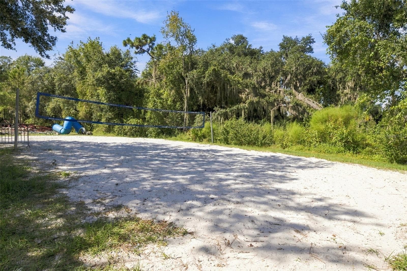 Lake Park - volleyball courts - 16136 FOXFIRE DR, TAMPA