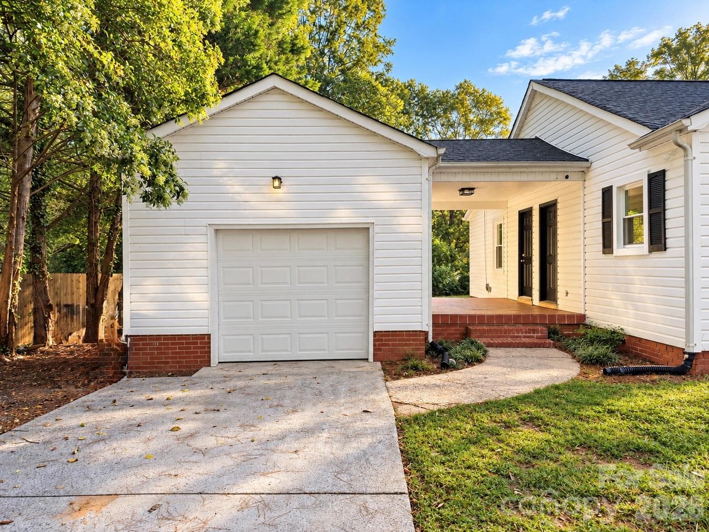Single Family Residence at 103 S Westover Drive, Monroe, photo 5 of 25