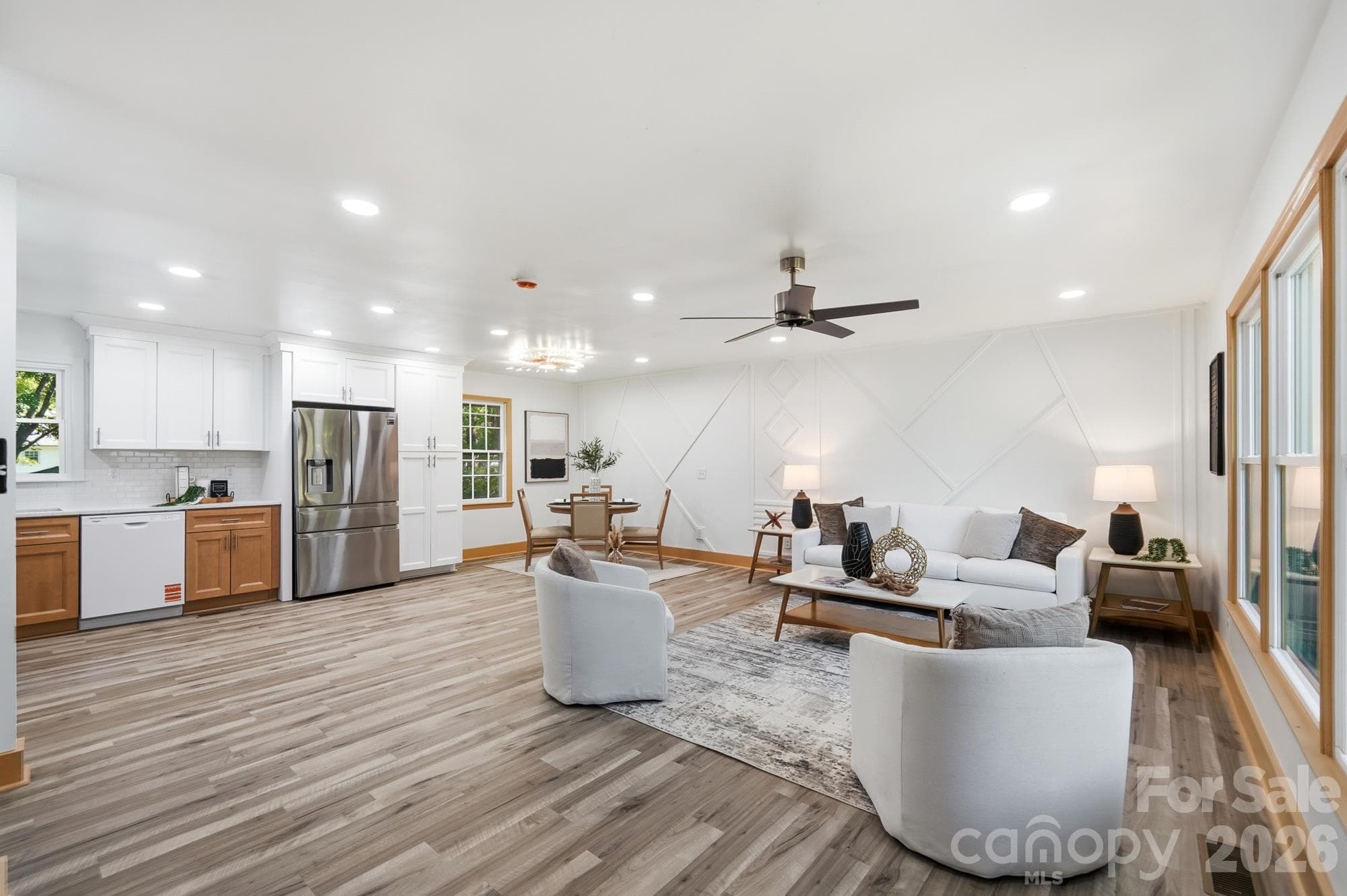 Single Family Residence at 6131 Coach Hill Lane, Charlotte, photo 6 of 43