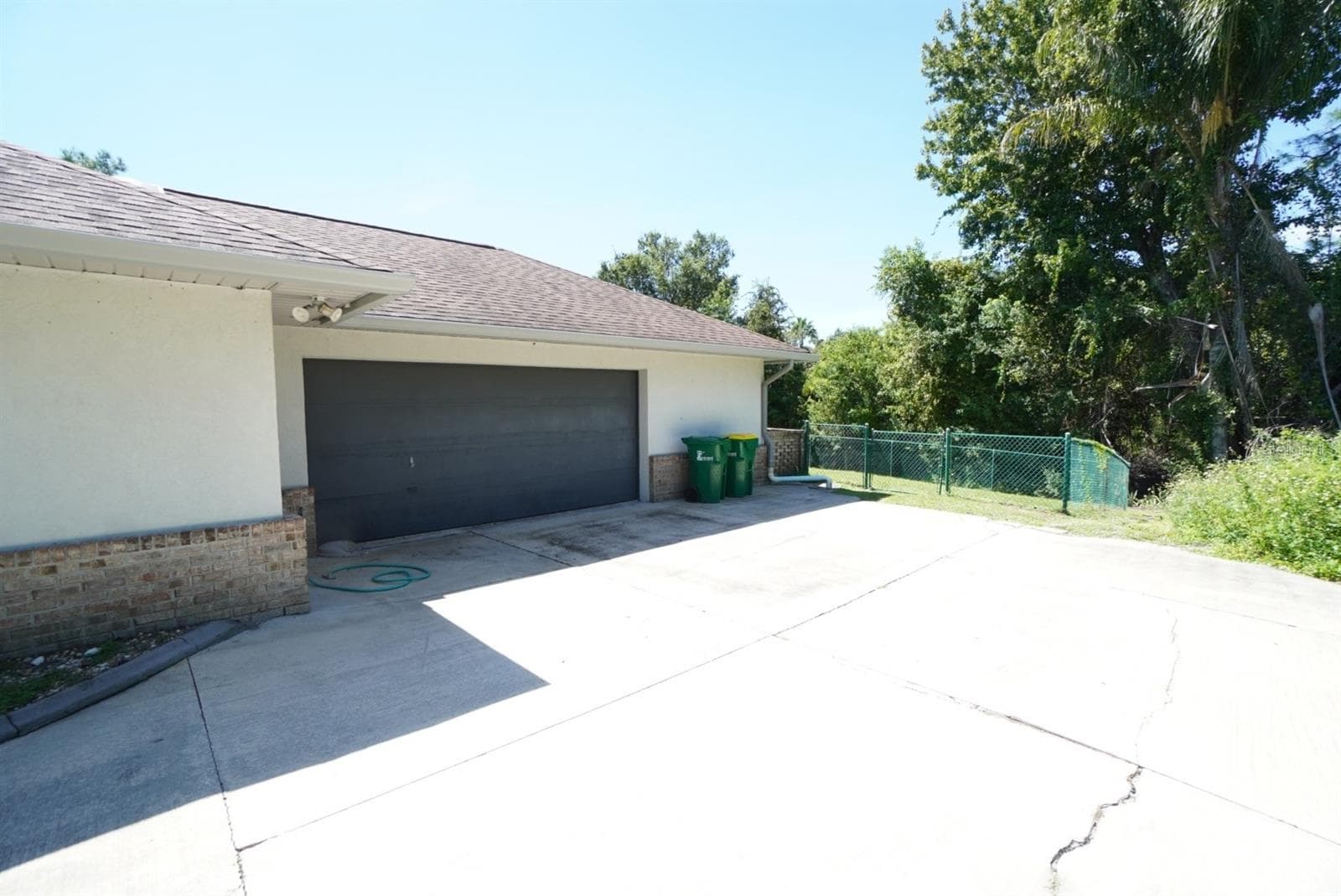2 Car Garage w/bonus rooms - 2510 MERRI OAKS CT, COCOA