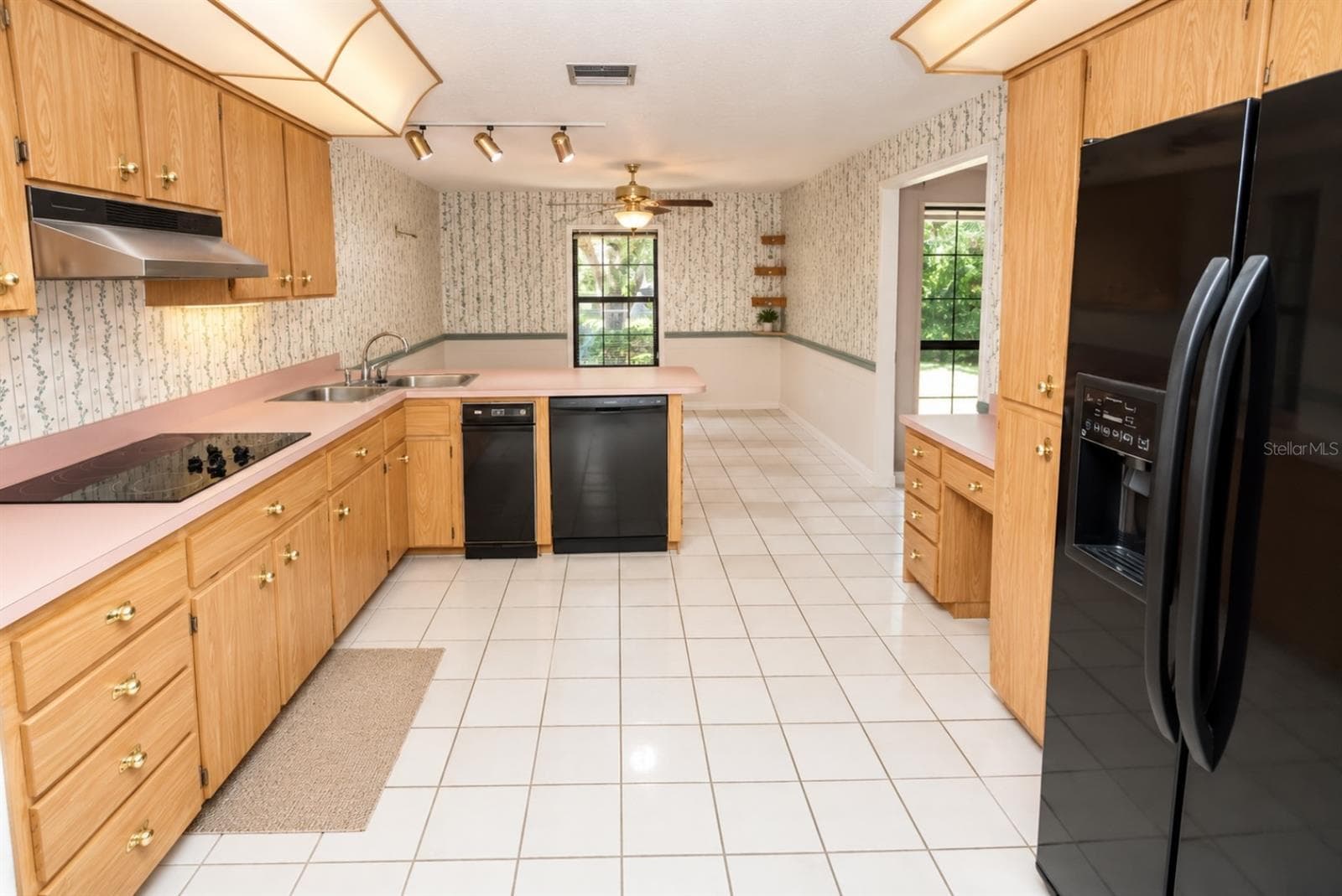 Kitchen - 2510 MERRI OAKS CT, COCOA
