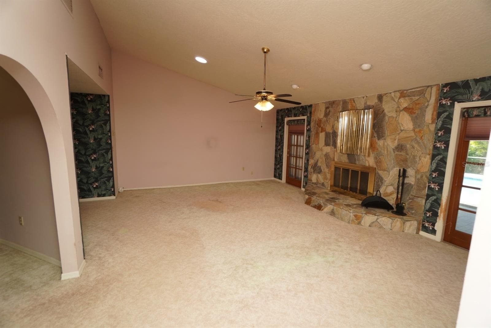 Living - 2510 MERRI OAKS CT, COCOA
