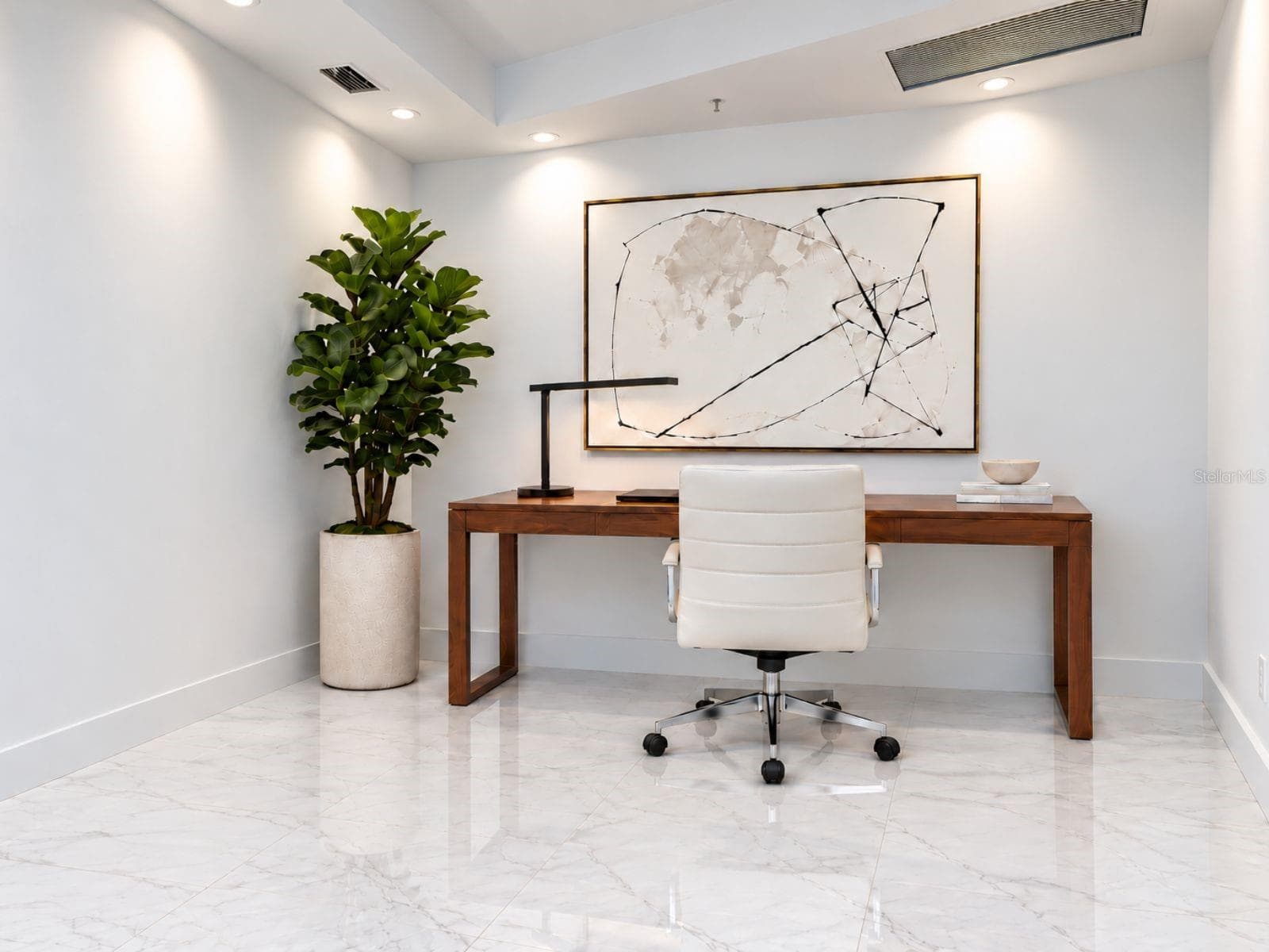 Or bonus room as a home office - 111 S PINEAPPLE AVE #1103, SARASOTA