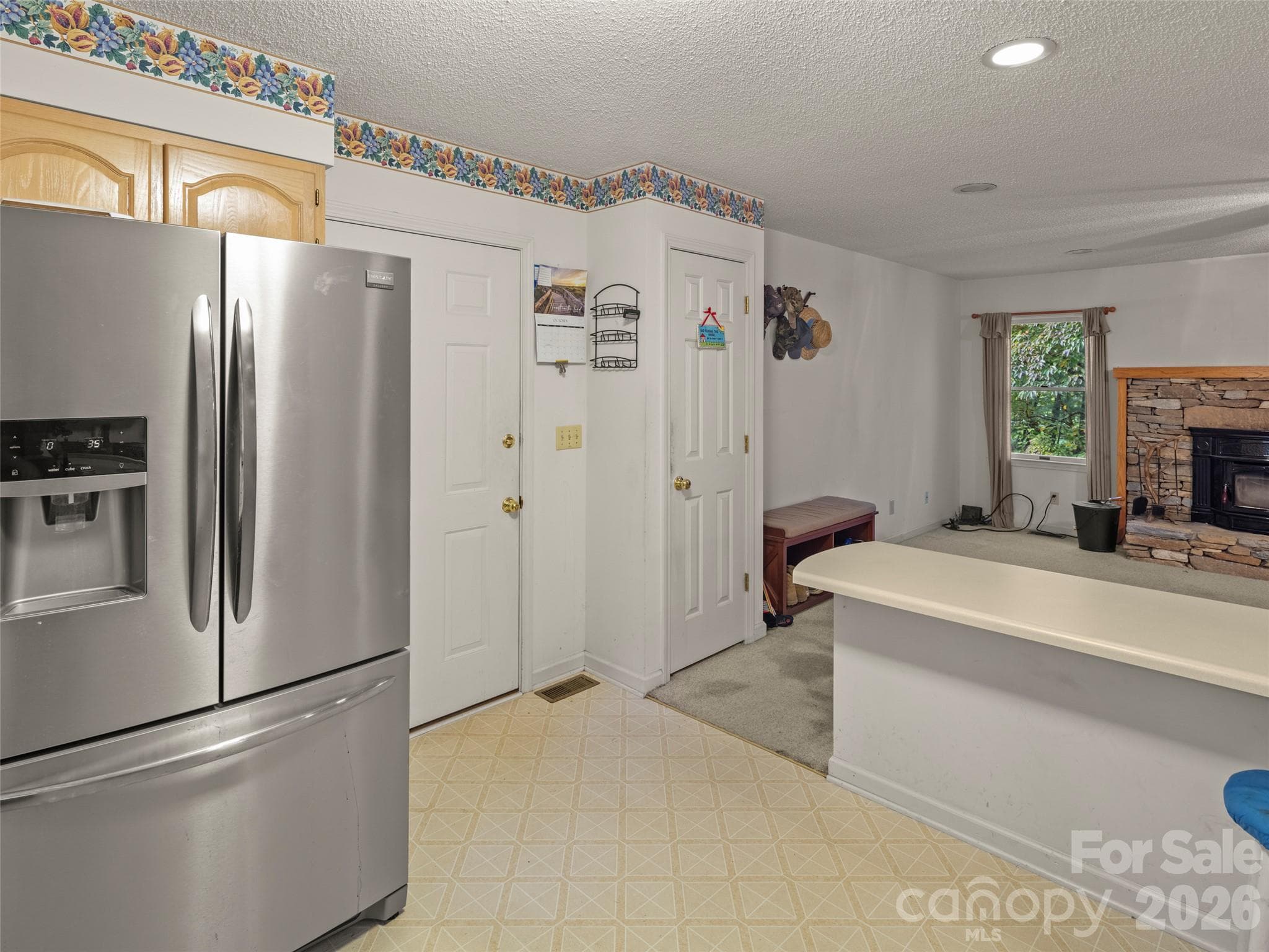 Single Family Residence at 45 Bearwallow Road, Hendersonville, photo 10 of 24