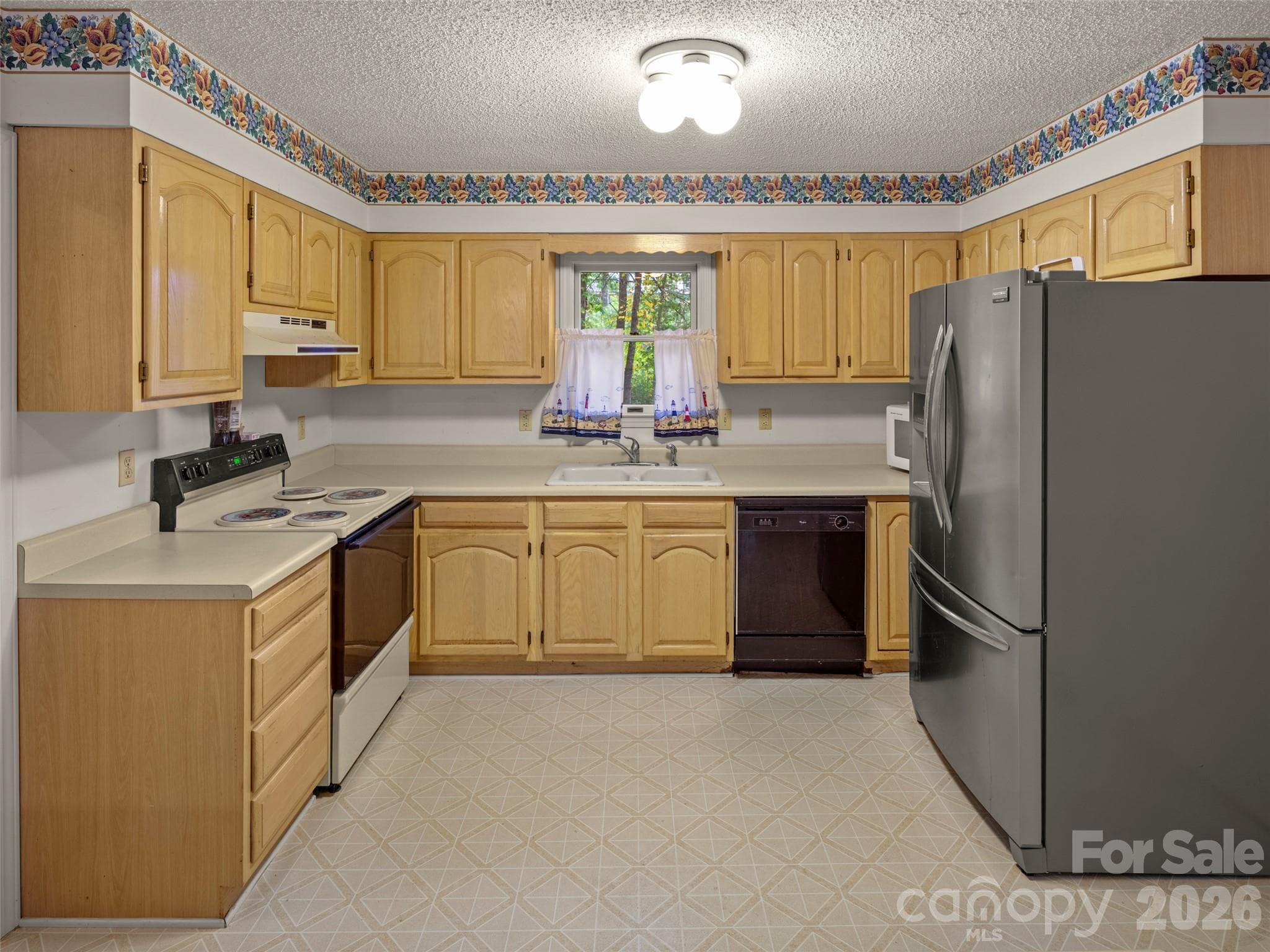 Single Family Residence at 45 Bearwallow Road, Hendersonville, photo 12 of 24