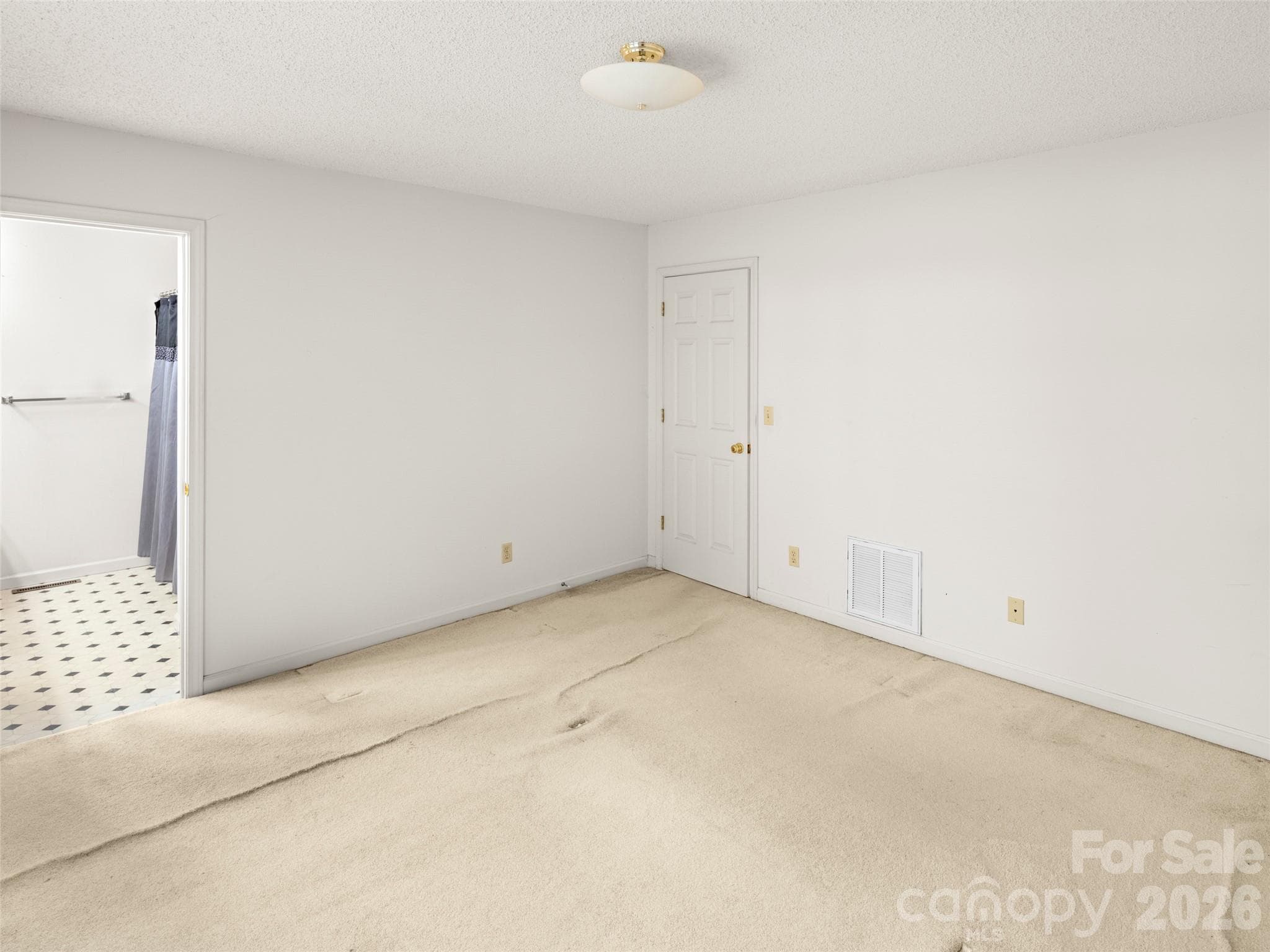 Master bedroom - 45 Bearwallow Road, Hendersonville