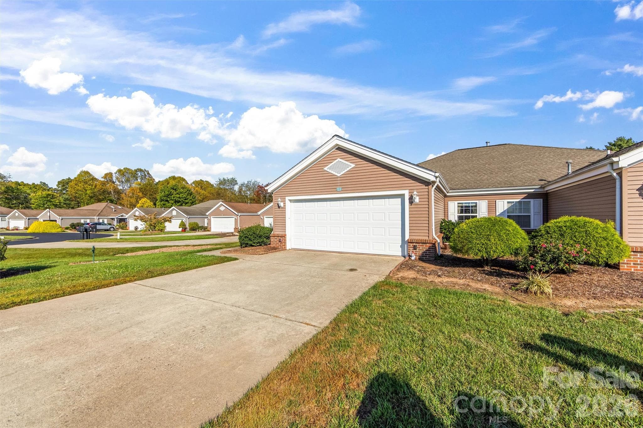 Driveway - 11 Heather Way, Candler