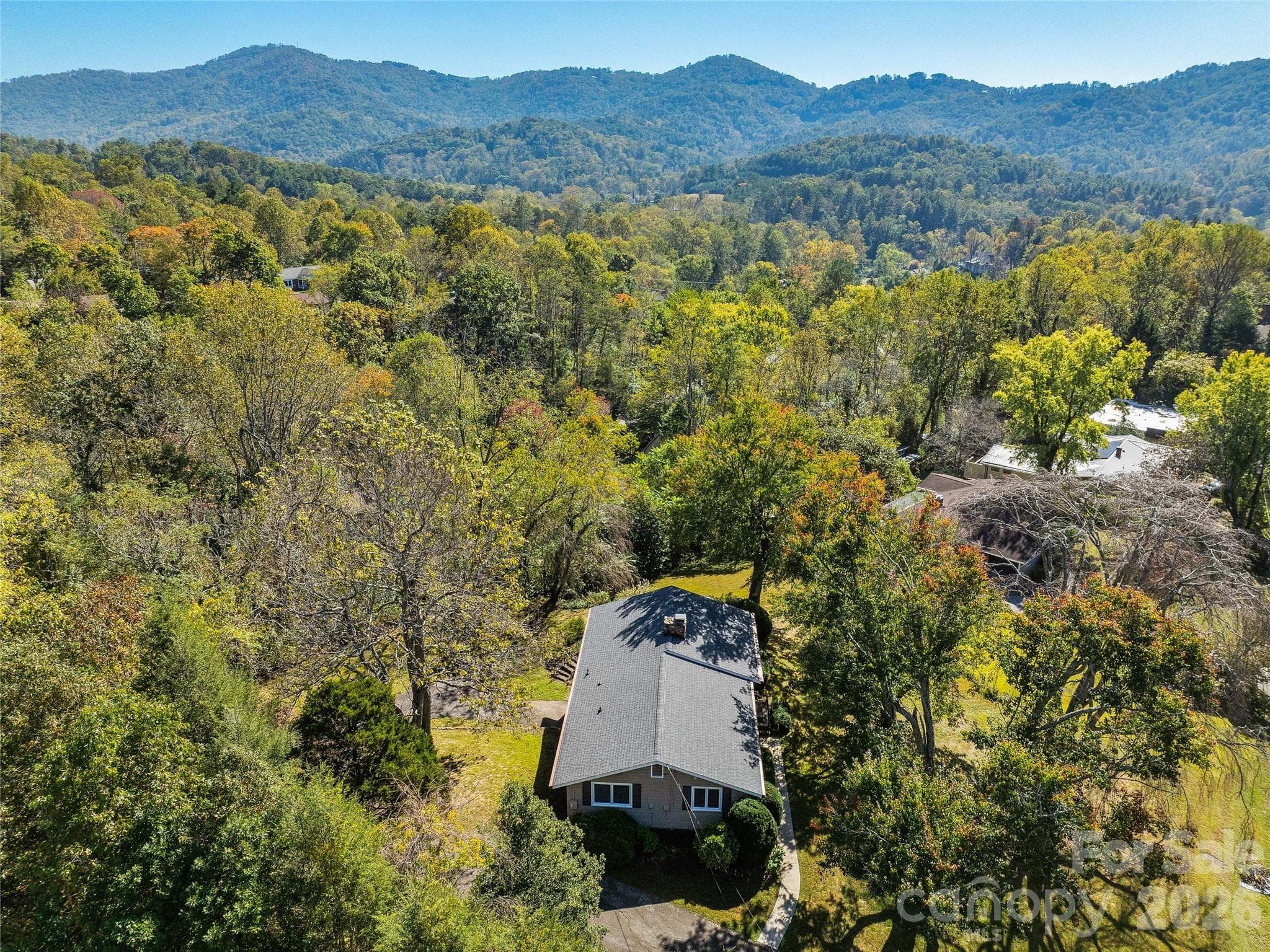 Single Family Residence at 115 Wild Cherry Road, Asheville, photo 4 of 38