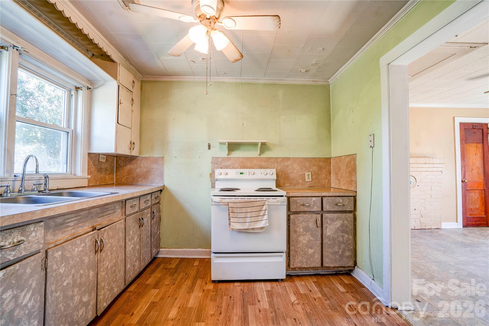 Single Family Residence at 217 Lineberger Street, Shelby, photo 4 of 16