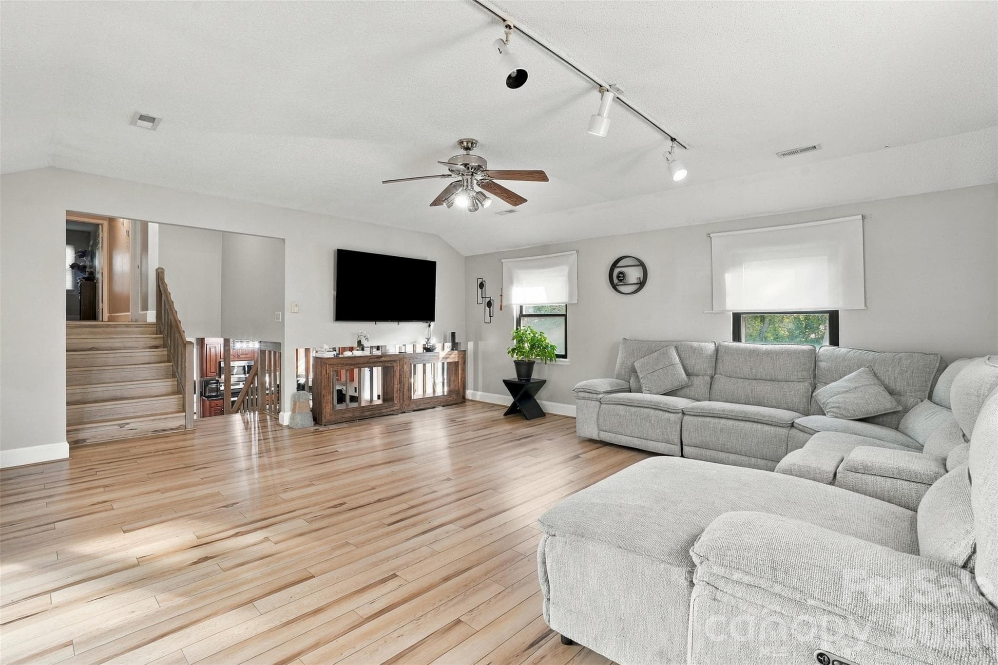 Single Family Residence at 4206 Foxmoor Drive, Charlotte, photo 17 of 48