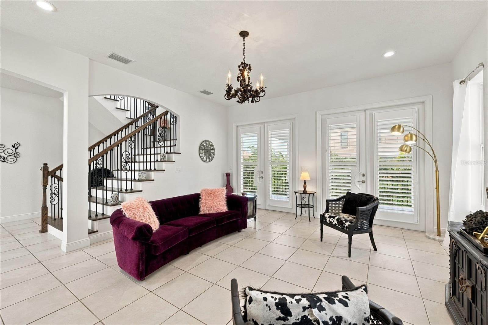 Single Family Residence at 4001 42ND ST S, ST PETERSBURG, photo 6 of 68