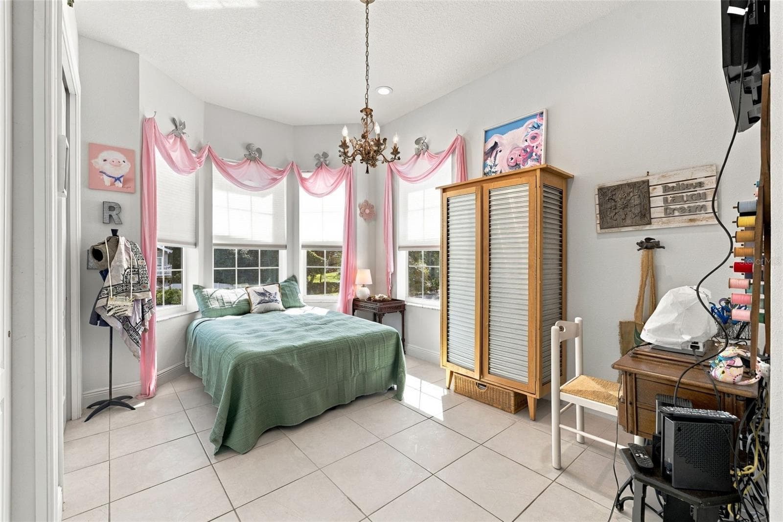 Single Family Residence at 4001 42ND ST S, ST PETERSBURG, photo 17 of 68