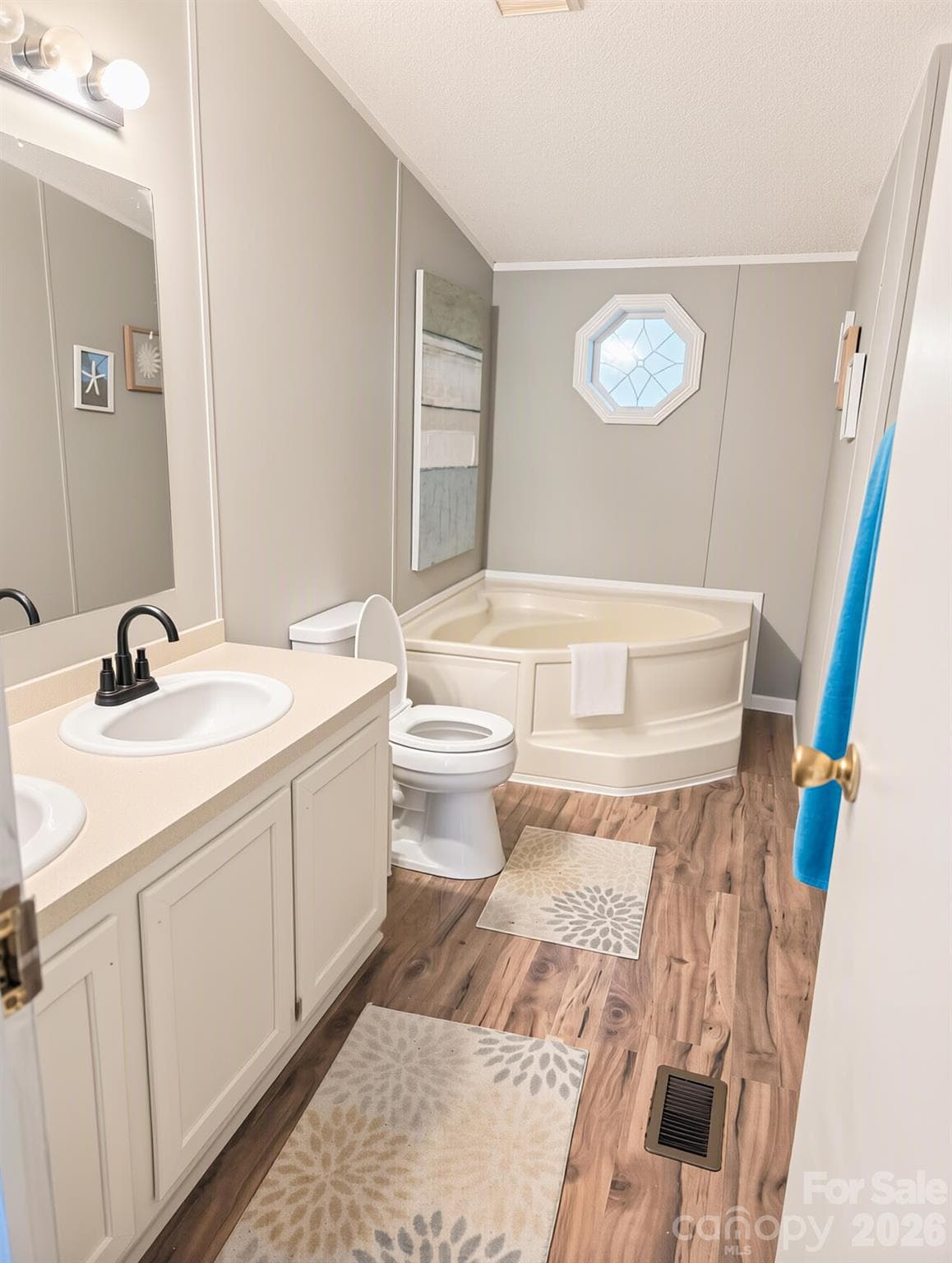 Single Family Residence at 2524 Cabelos Drive, Lincolnton, photo 13 of 16