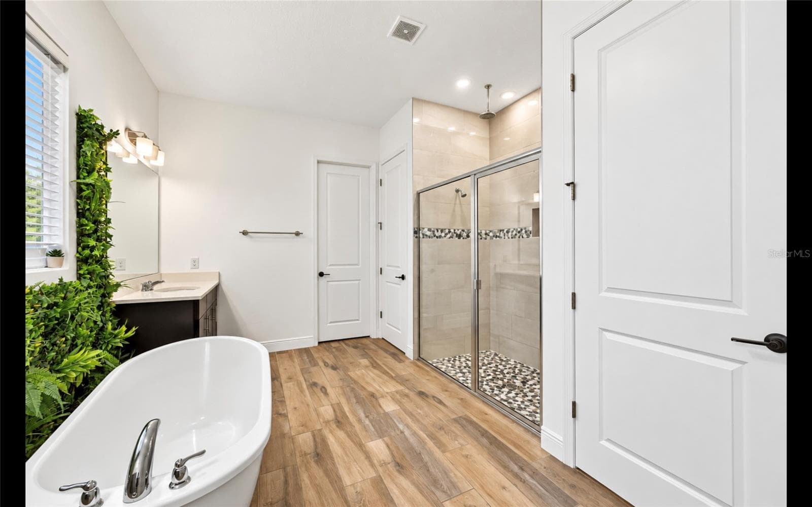 Single Family Residence at 19076 PLANETREE ST, ORLANDO, photo 13 of 36