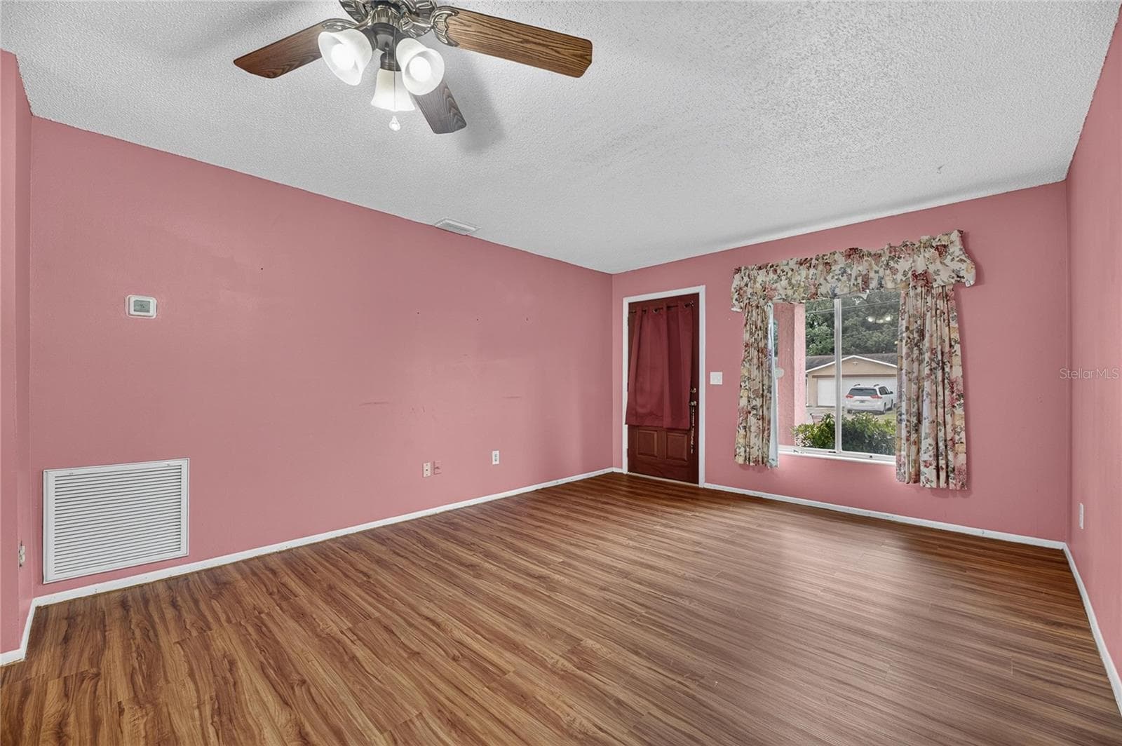 Single Family Residence at 332 BRANDYWINE DR, VALRICO, photo 6 of 38