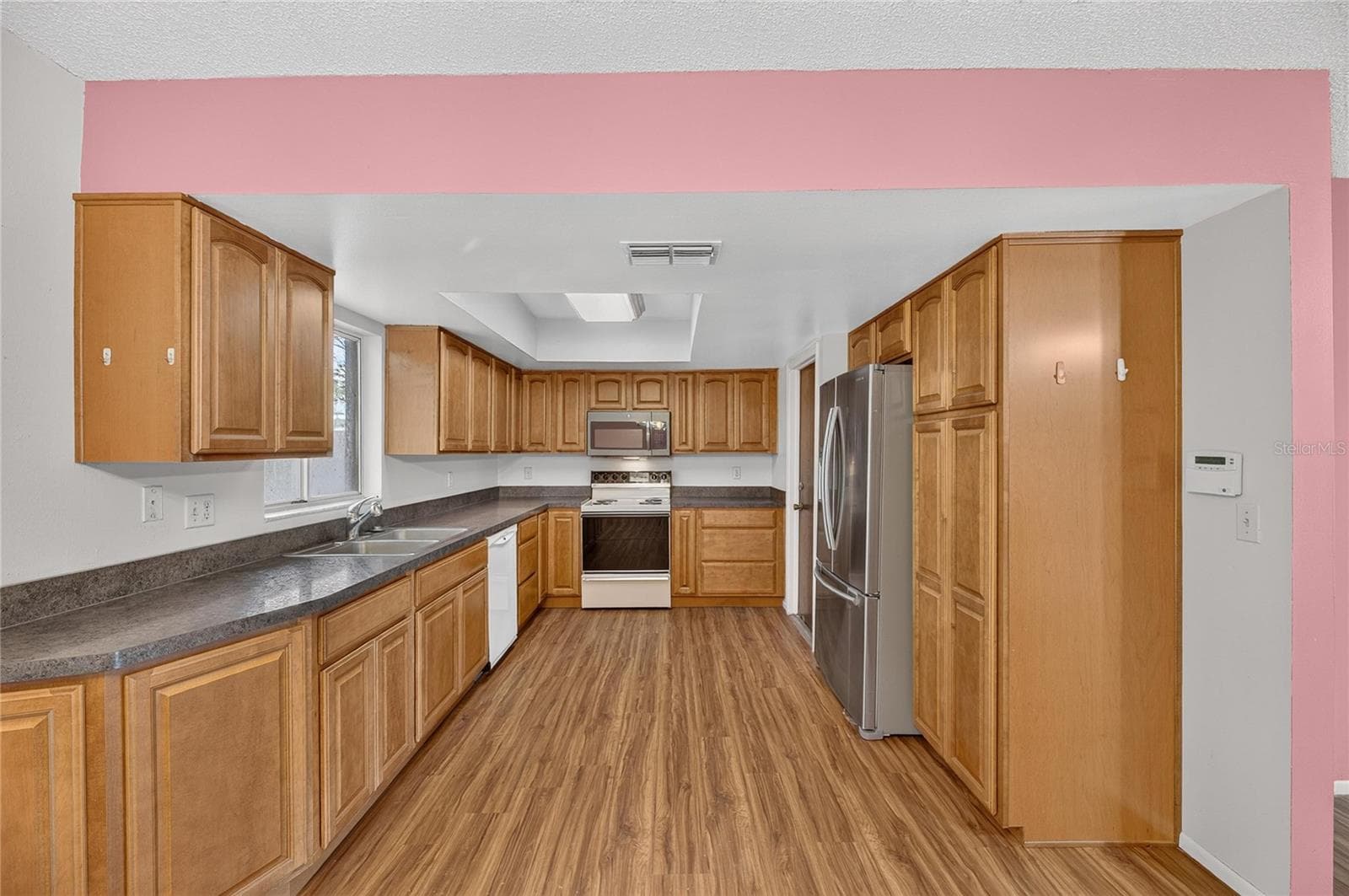 Single Family Residence at 332 BRANDYWINE DR, VALRICO, photo 11 of 38