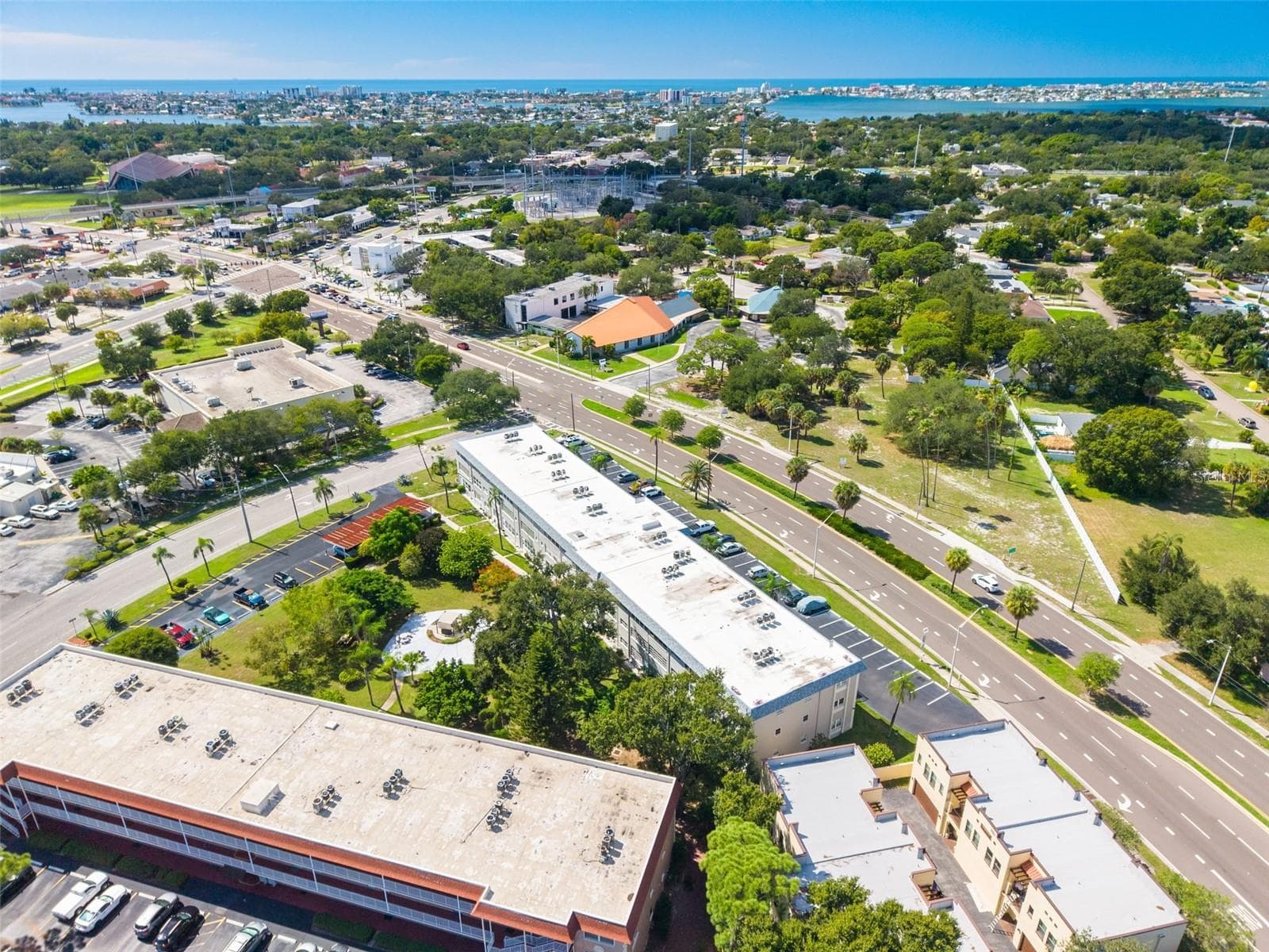 Aerial Facing SouthWest - 211 PASADENA AVE N #206, ST PETERSBURG