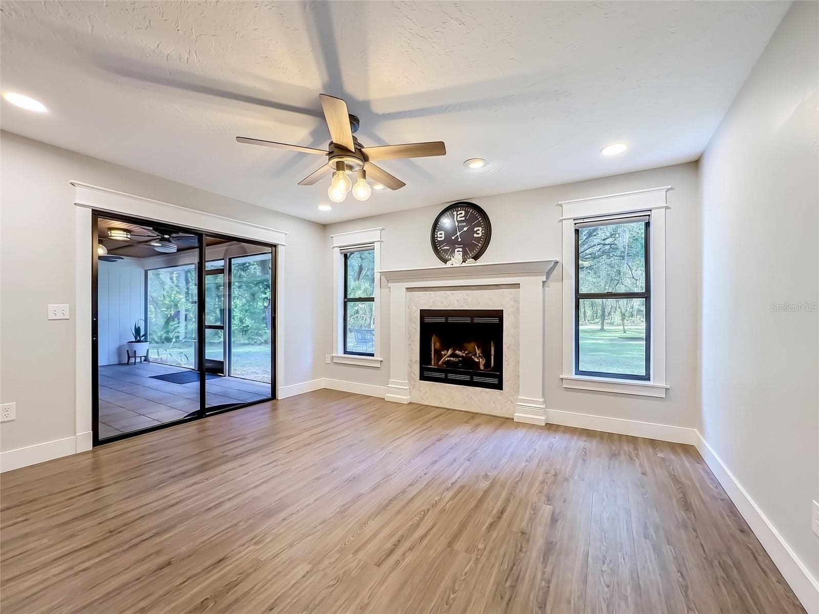 Single Family Residence at 1115 MILL RUN E, BRADENTON, photo 7 of 61