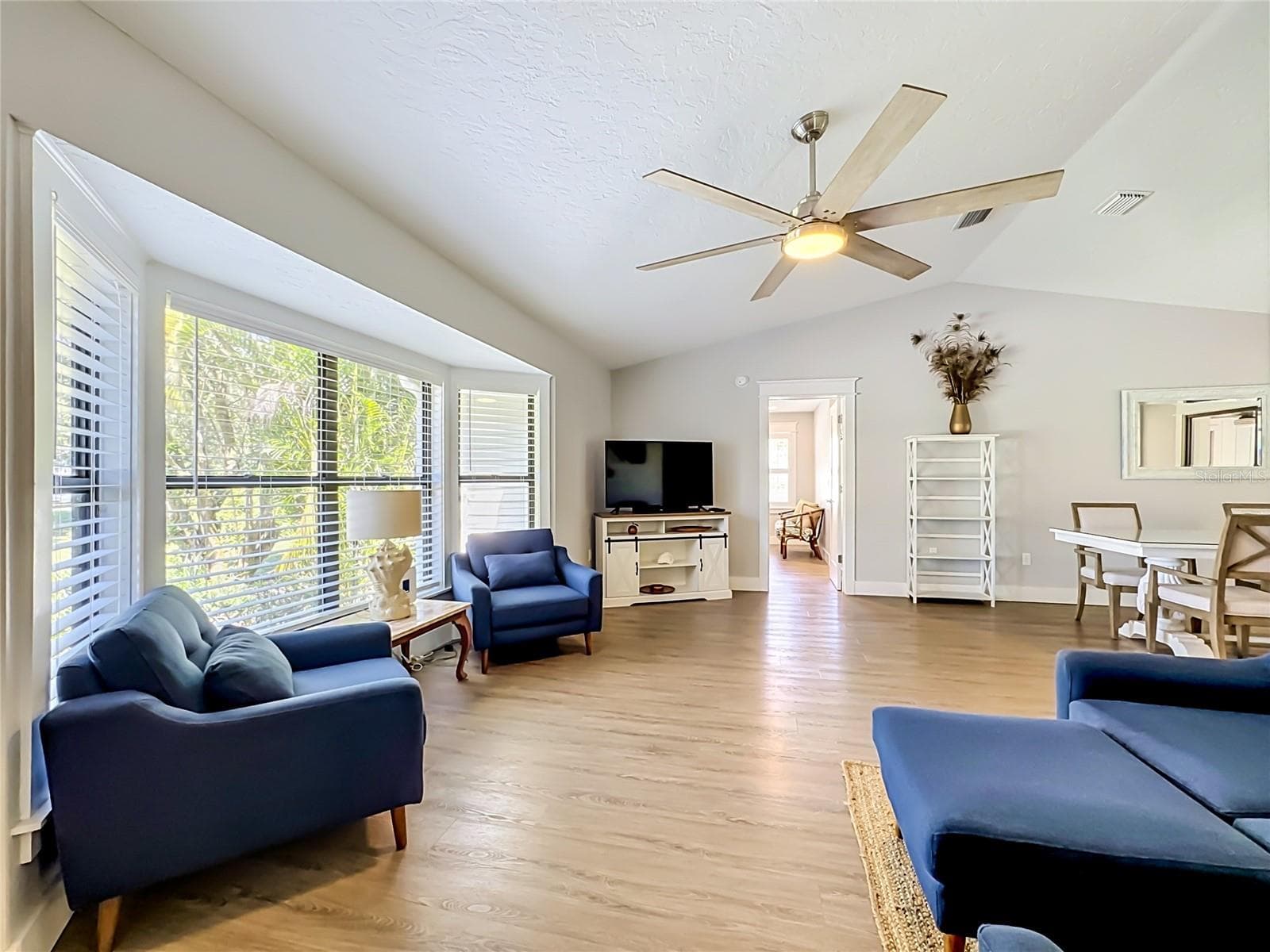 Single Family Residence at 1115 MILL RUN E, BRADENTON, photo 11 of 61