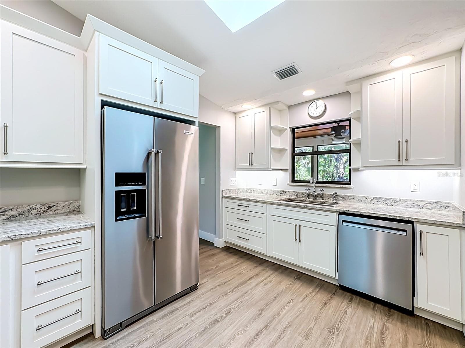 Single Family Residence at 1115 MILL RUN E, BRADENTON, photo 18 of 61