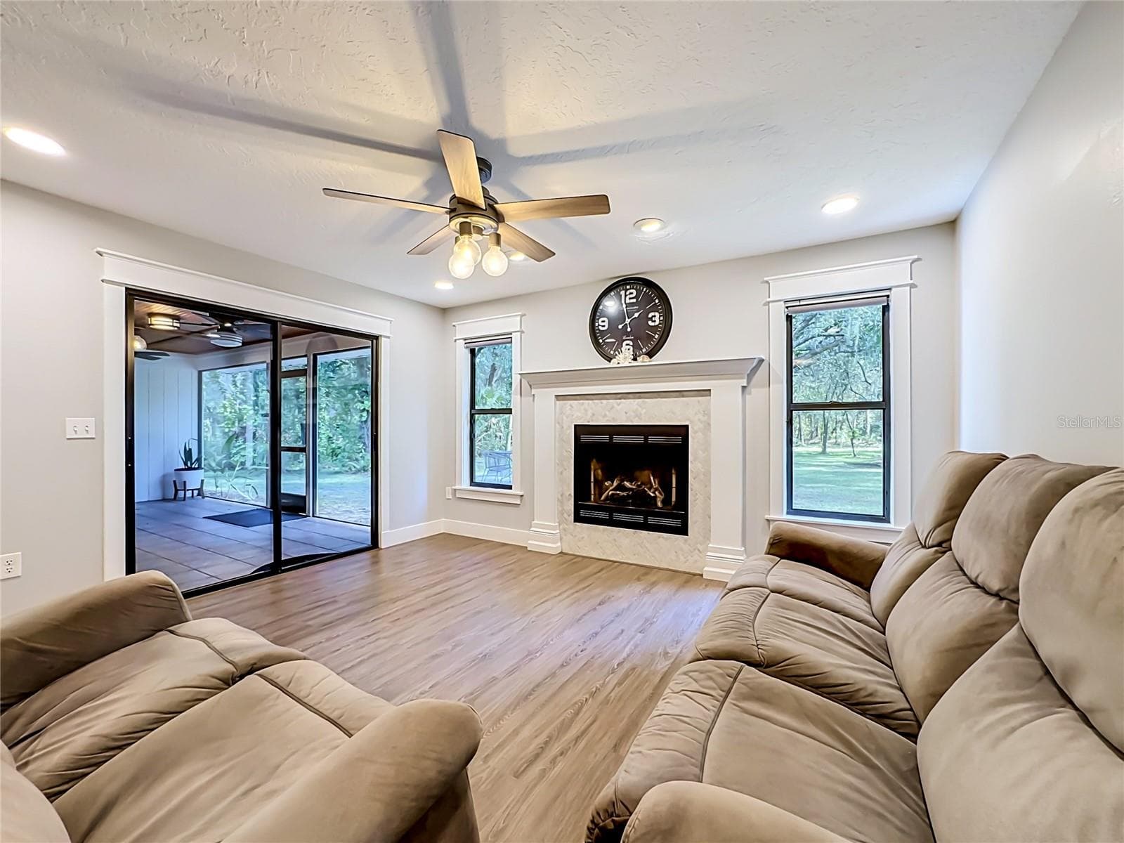 Single Family Residence at 1115 MILL RUN E, BRADENTON, photo 22 of 61