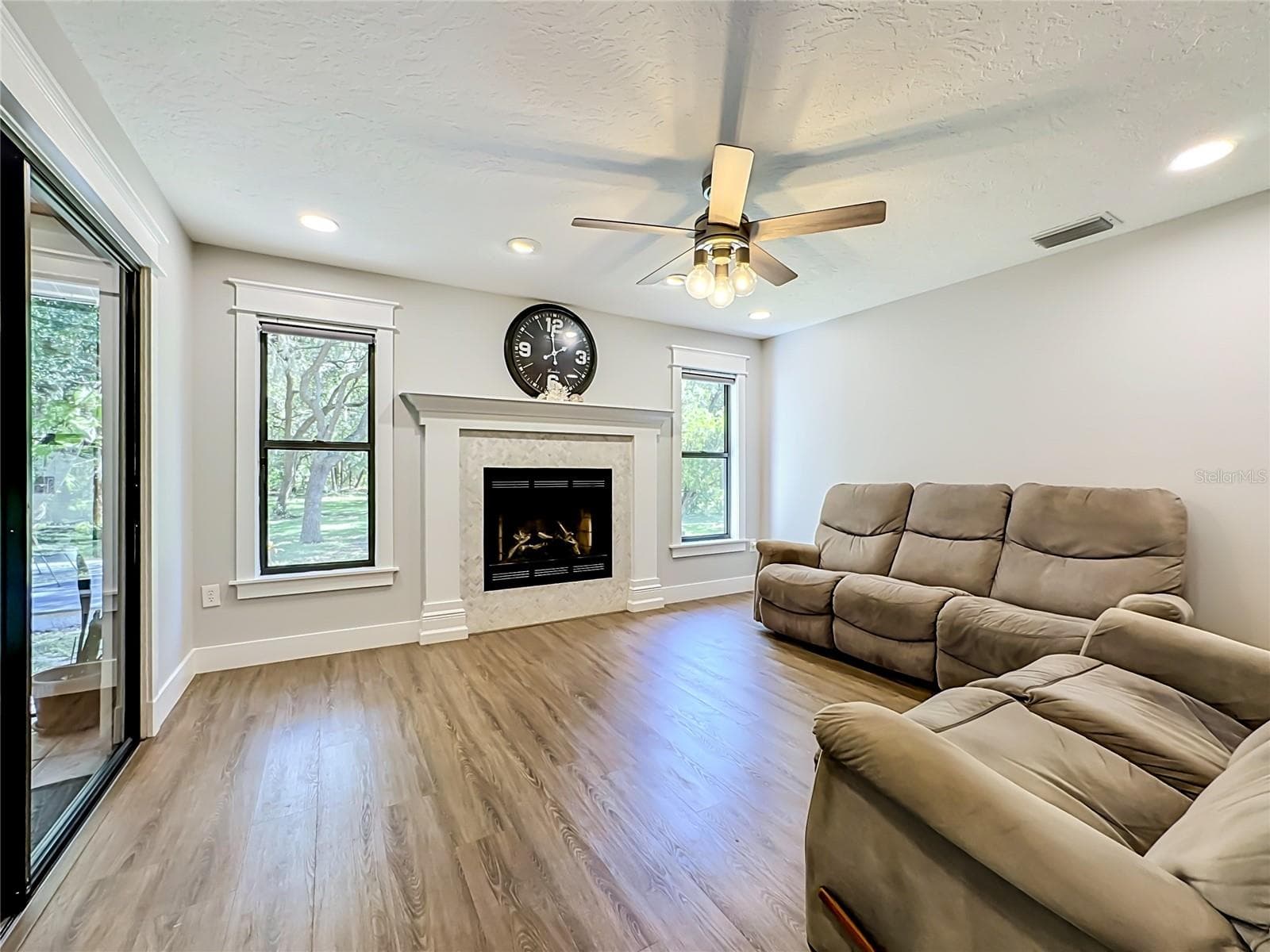 Single Family Residence at 1115 MILL RUN E, BRADENTON, photo 23 of 61