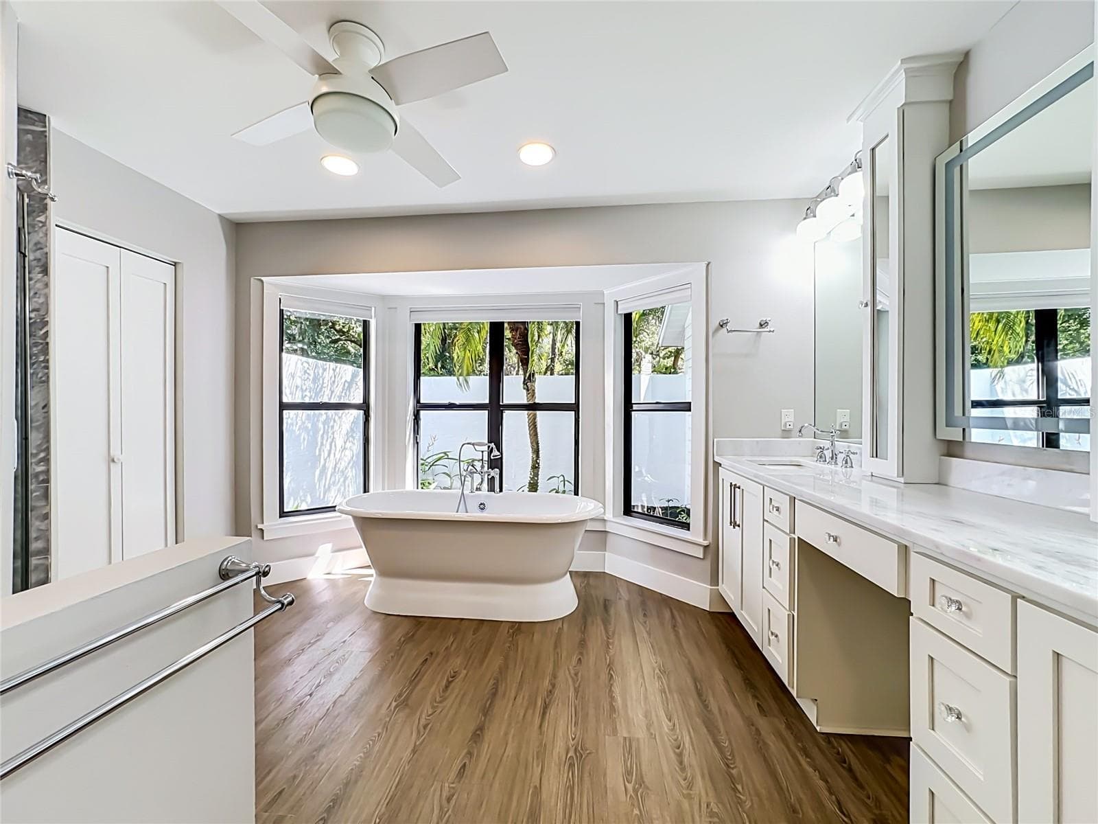 Single Family Residence at 1115 MILL RUN E, BRADENTON, photo 29 of 61
