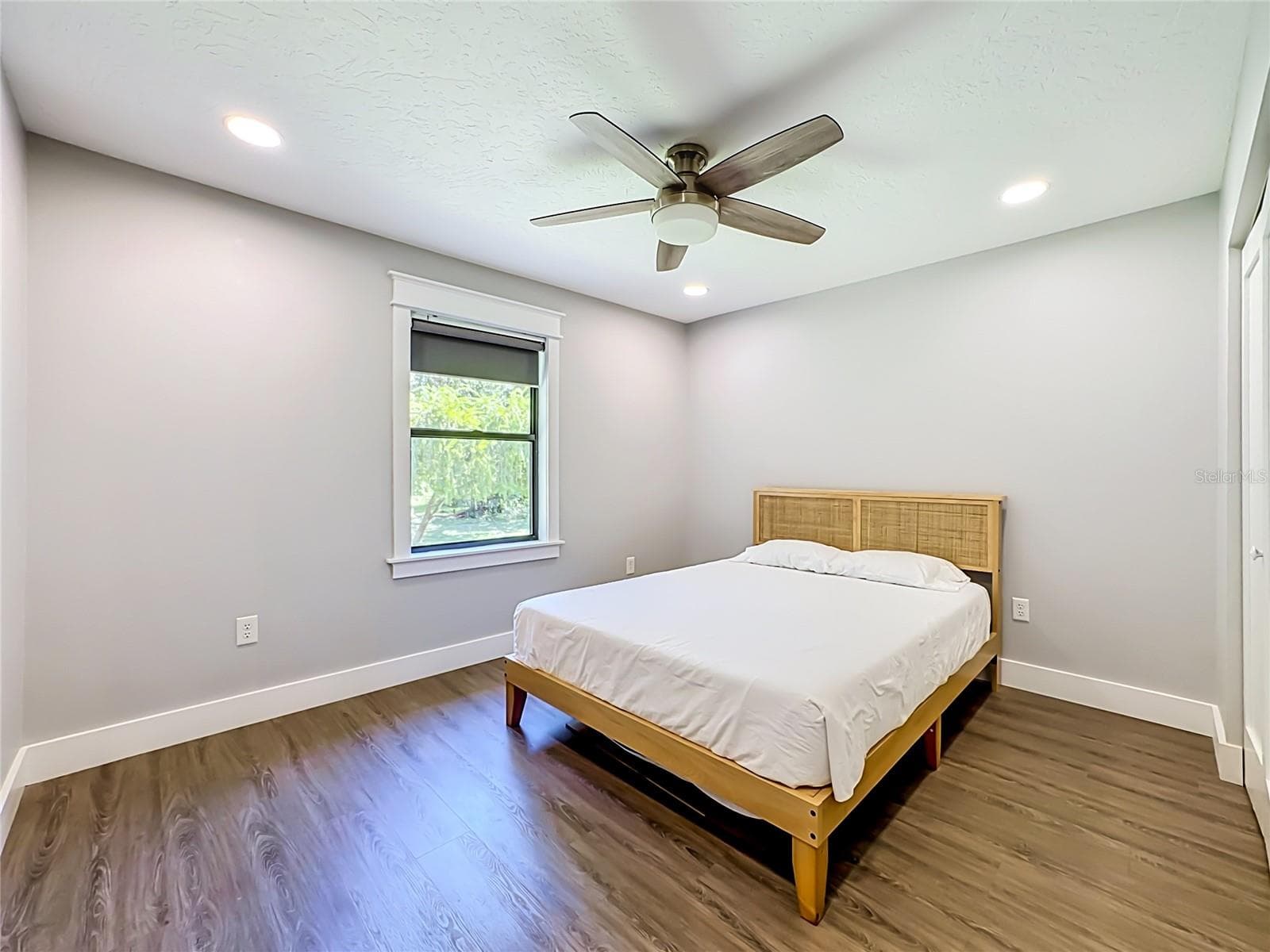 Single Family Residence at 1115 MILL RUN E, BRADENTON, photo 38 of 61