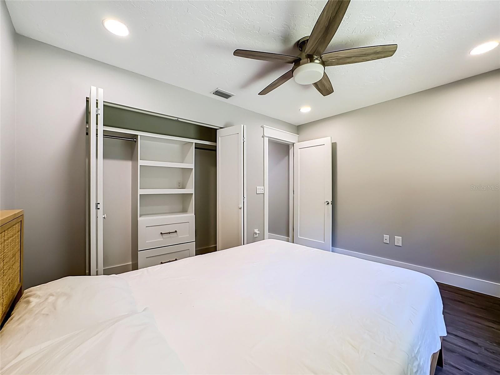 Single Family Residence at 1115 MILL RUN E, BRADENTON, photo 39 of 61