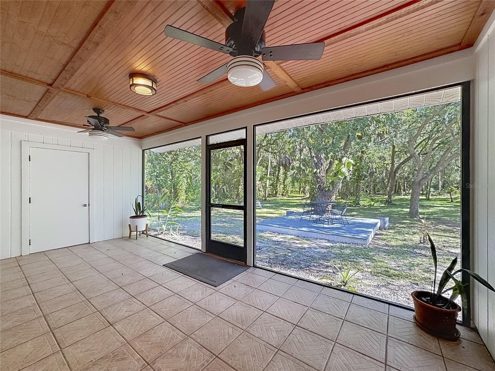 Single Family Residence at 1115 MILL RUN E, BRADENTON, photo 42 of 61