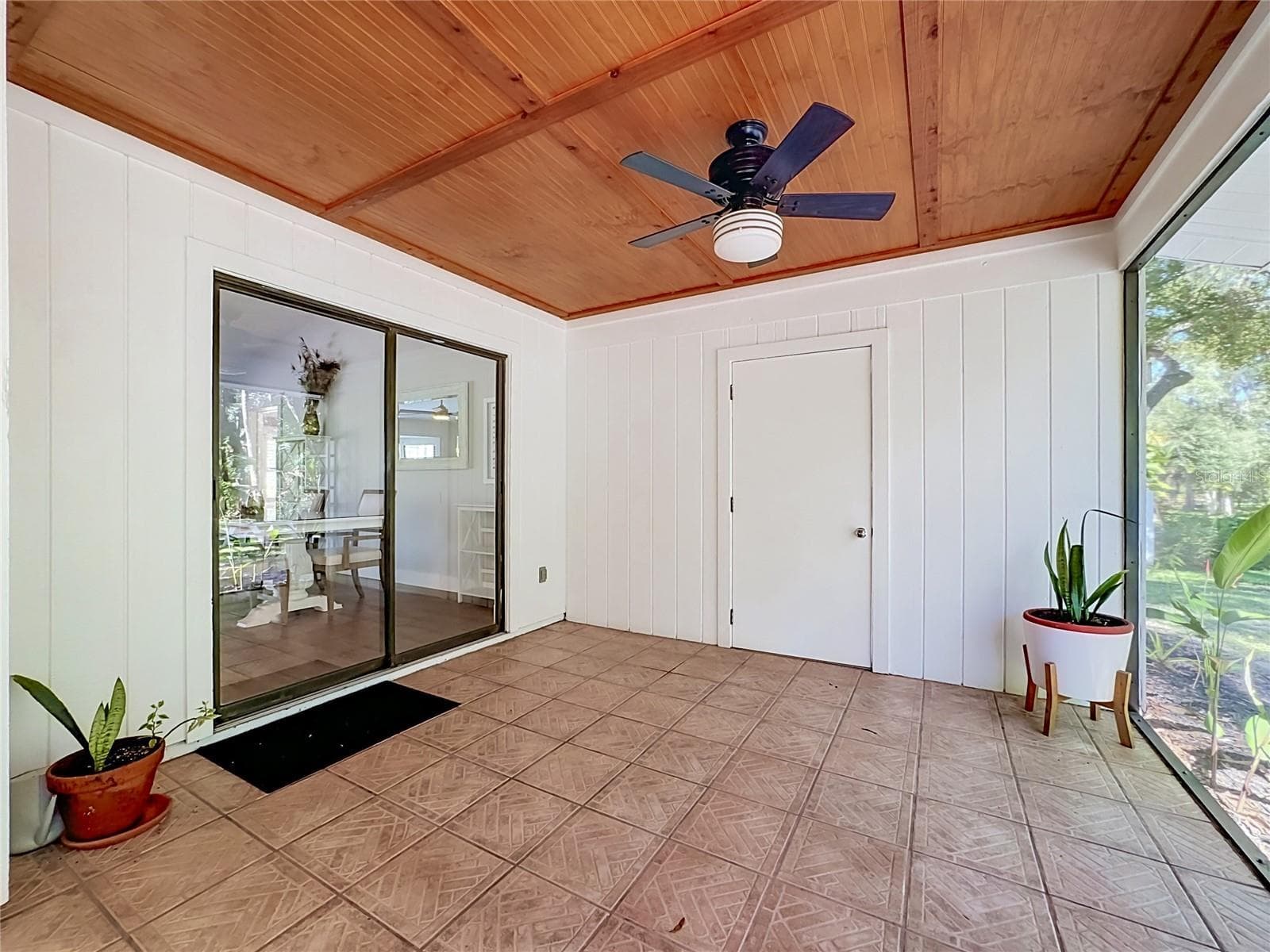 Single Family Residence at 1115 MILL RUN E, BRADENTON, photo 43 of 61