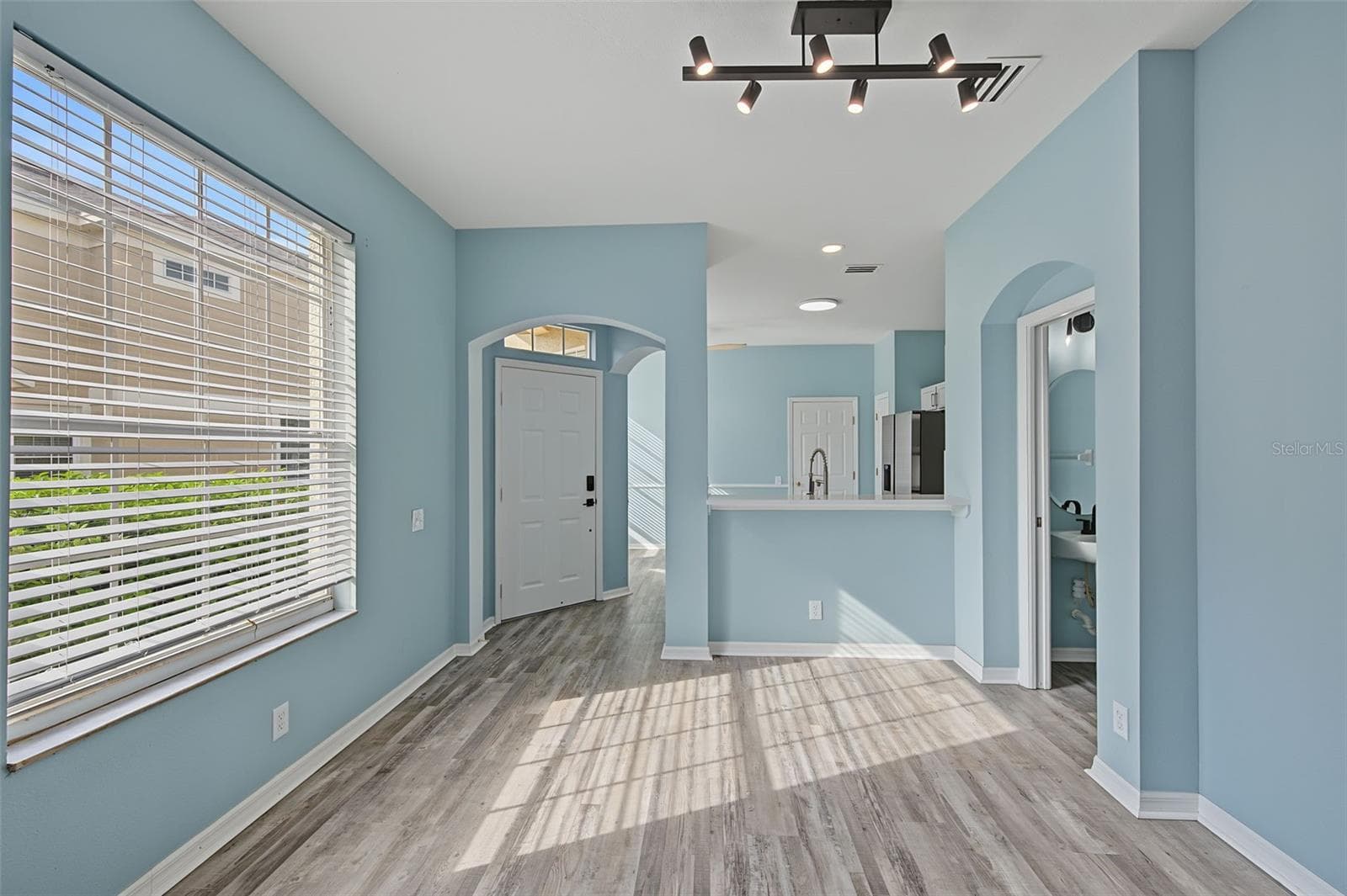 Living Room - 2555 NEWBERN DR, CLEARWATER
