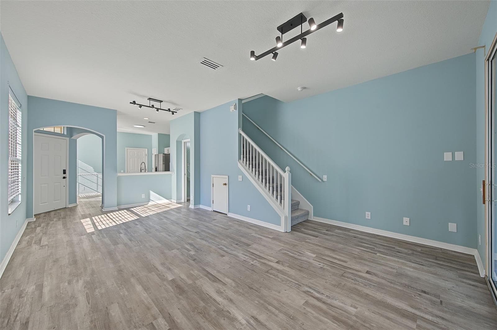 Living Room - 2555 NEWBERN DR, CLEARWATER