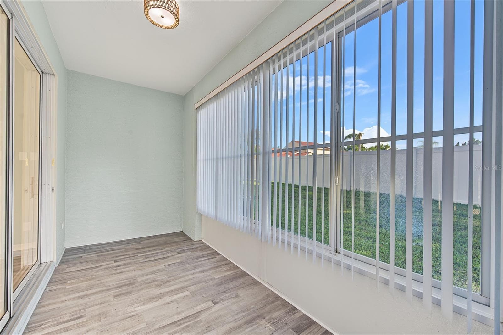 Enclosed FL Room - 2555 NEWBERN DR, CLEARWATER