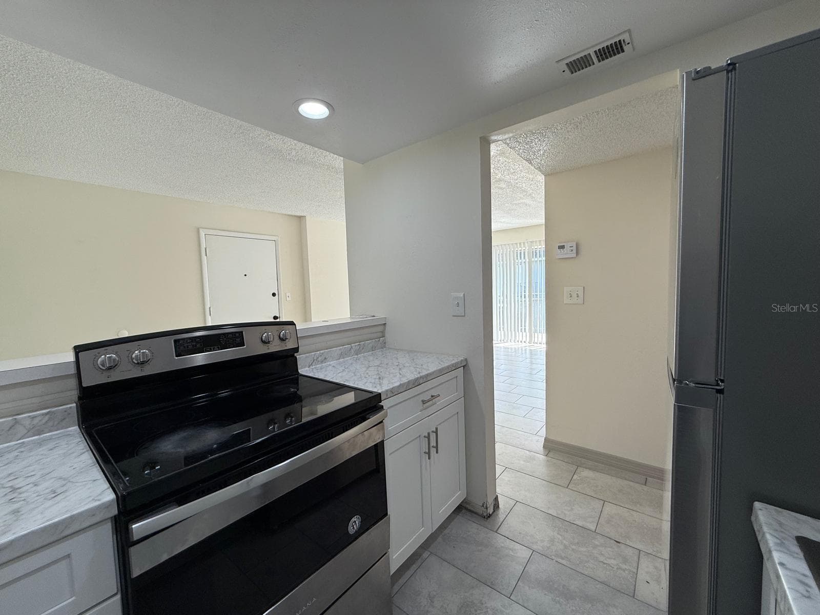 Condominium at 941 W OAK RIDGE RD #D, ORLANDO, photo 7 of 22