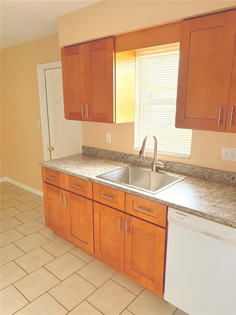 Triplex at 3052 PARK LN, DUNEDIN, photo 26 of 61