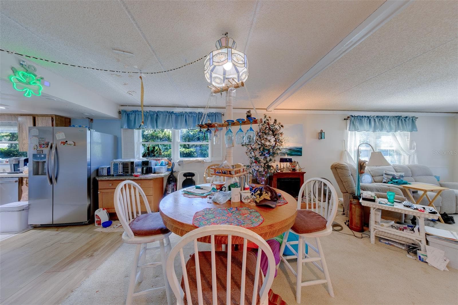Lot of Windows, natural light - 12300 PARK BLVD #113, SEMINOLE