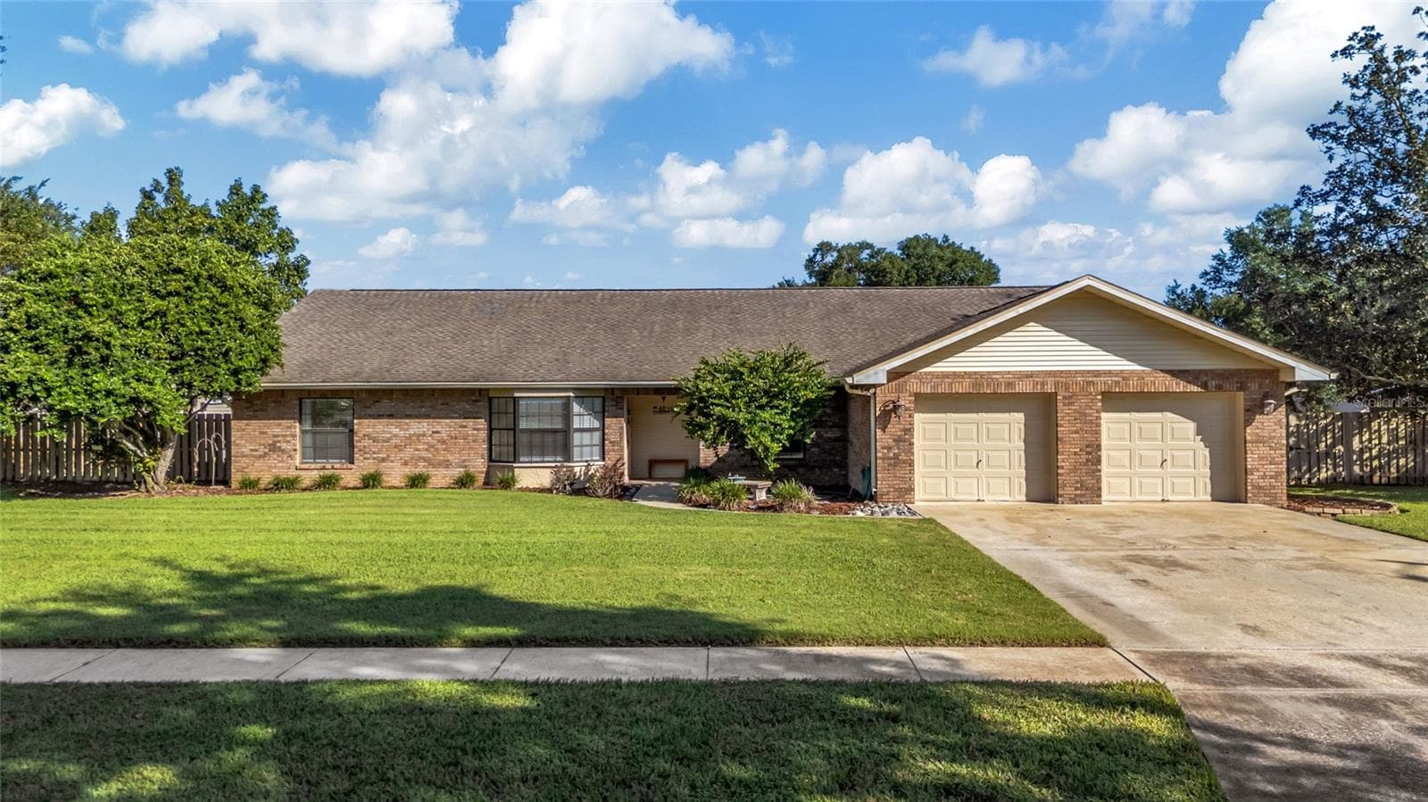 Single Family Residence at 4614 DUXBERRY LN, VALRICO, photo 2 of 146