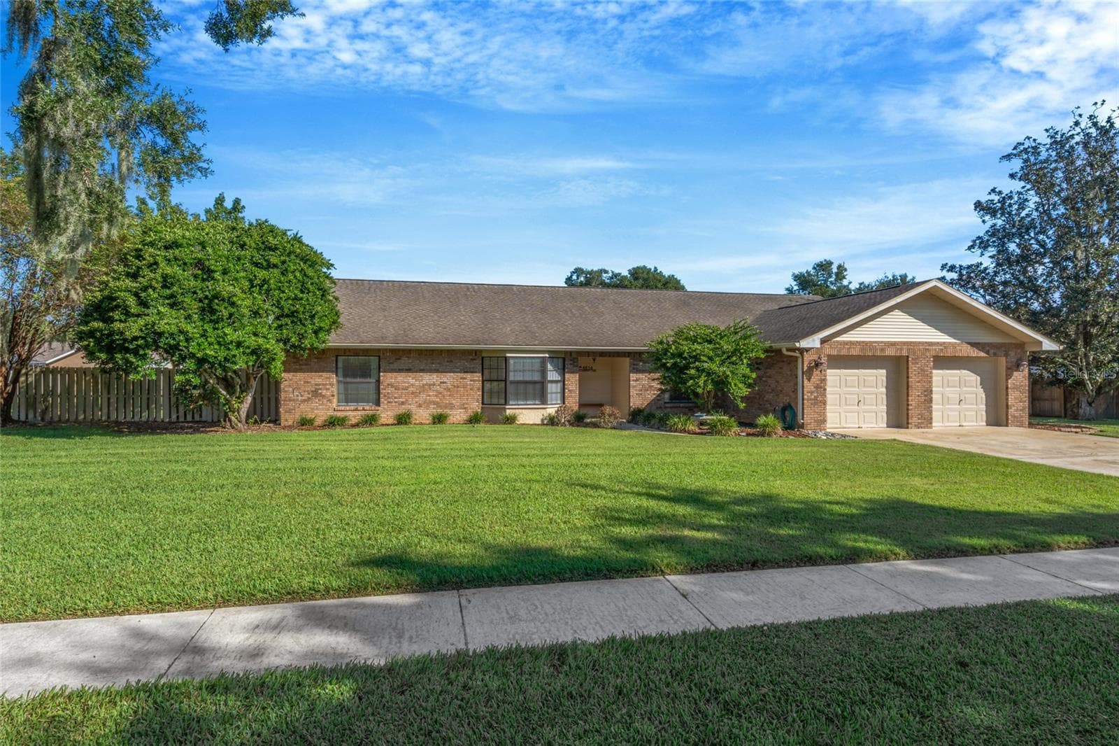 Single Family Residence at 4614 DUXBERRY LN, VALRICO, photo 6 of 146