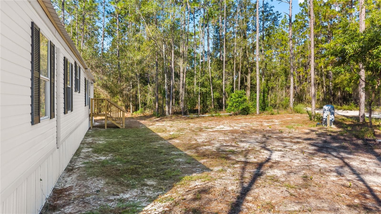 Manufactured Home at 1655 NW 65TH ST, BELL, photo 3 of 36