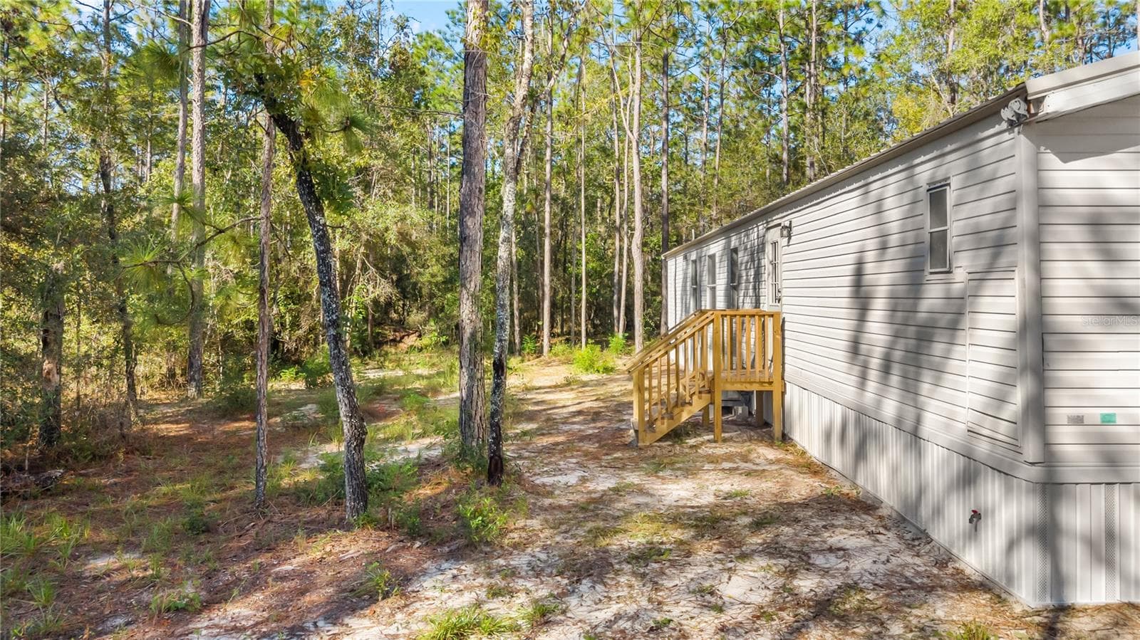 Manufactured Home at 1655 NW 65TH ST, BELL, photo 4 of 36