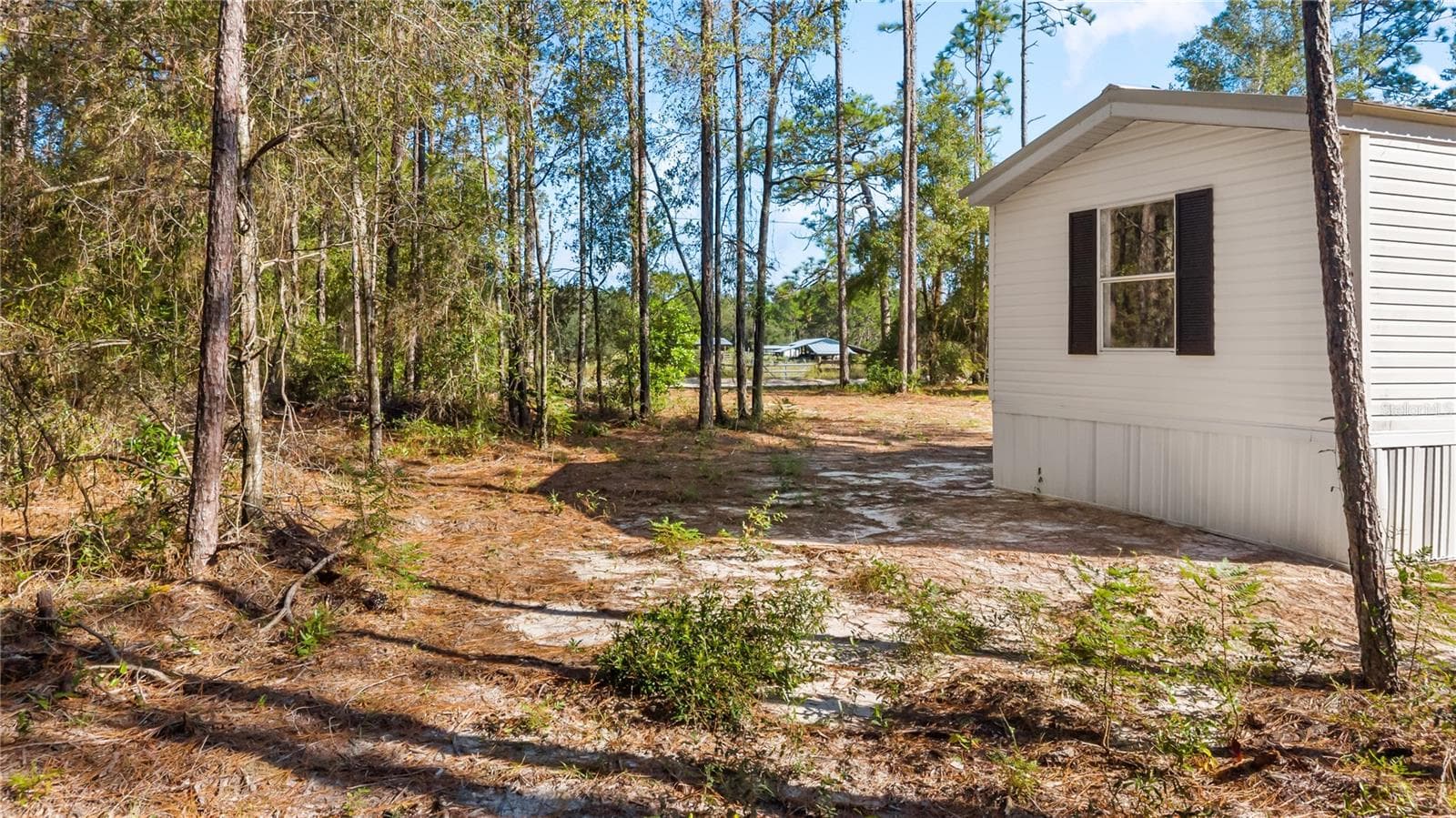 Manufactured Home at 1655 NW 65TH ST, BELL, photo 8 of 36
