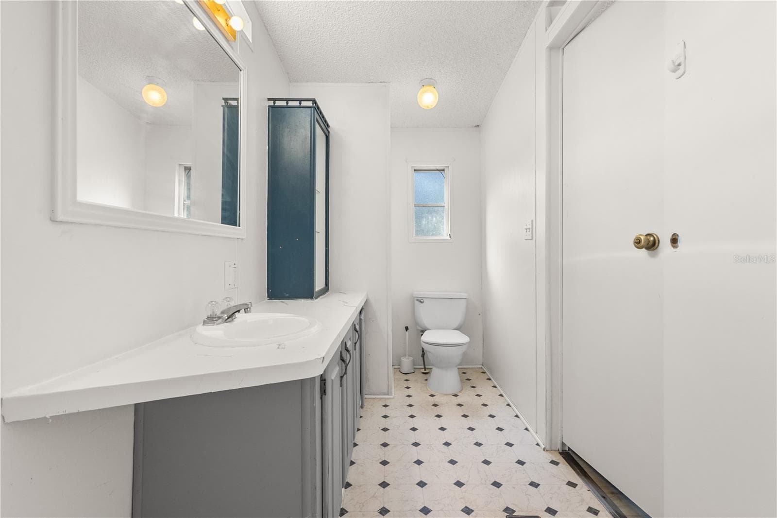 Manufactured Home at 1655 NW 65TH ST, BELL, photo 28 of 36