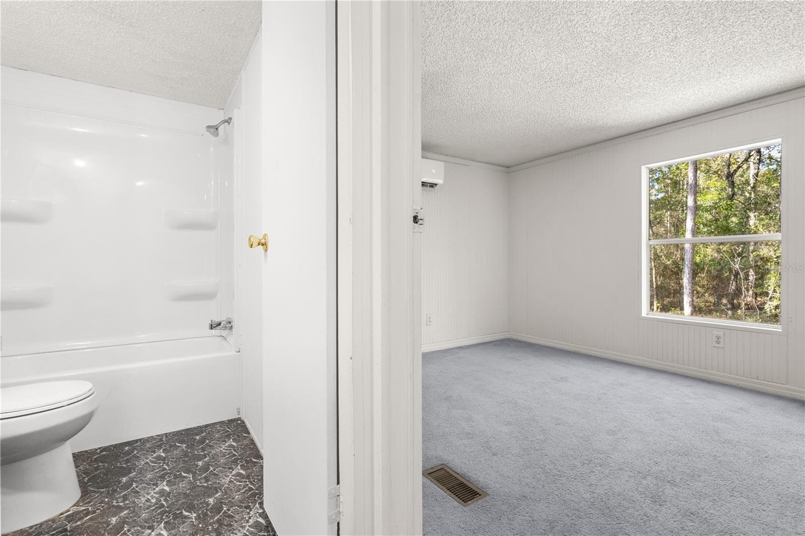 Manufactured Home at 1655 NW 65TH ST, BELL, photo 32 of 36